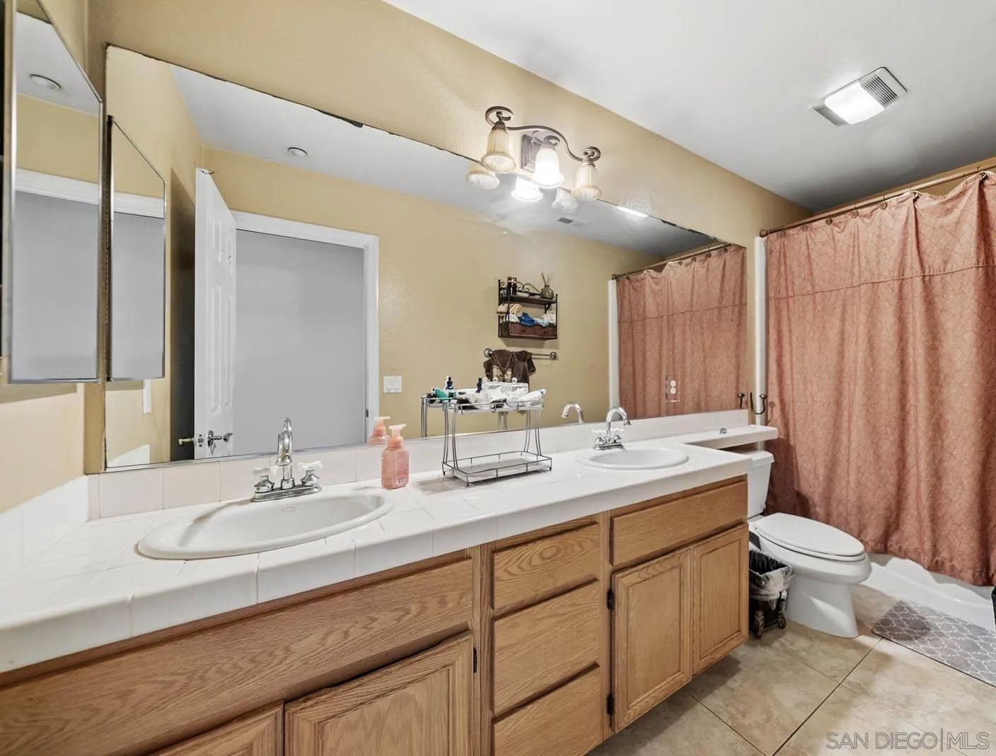 https://cdn.realtyfeed.com/cdn/127/260022818/6ddd7997dd24317e94ded02bf8ce881f.webp