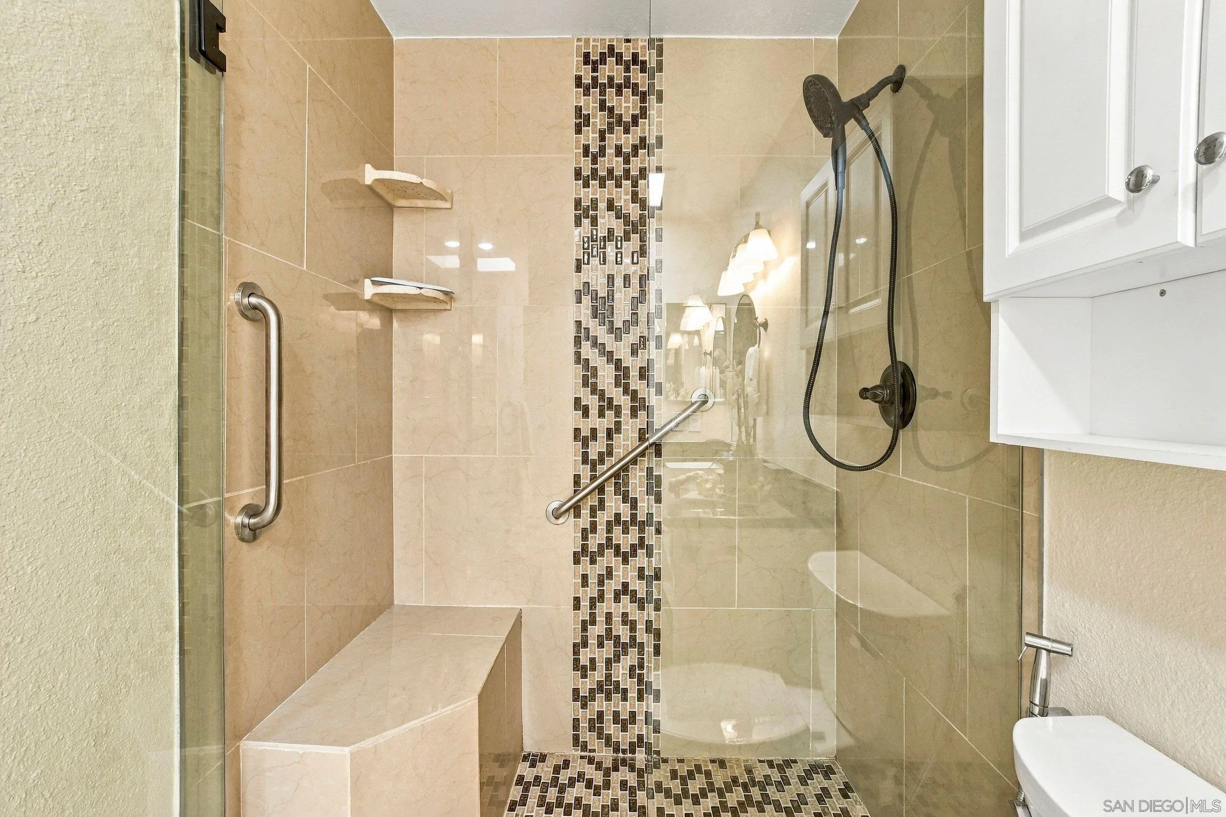 https://cdn.realtyfeed.com/cdn/127/260022822/32fe9b00baa2a656a5853f9a3ef1b2df.webp