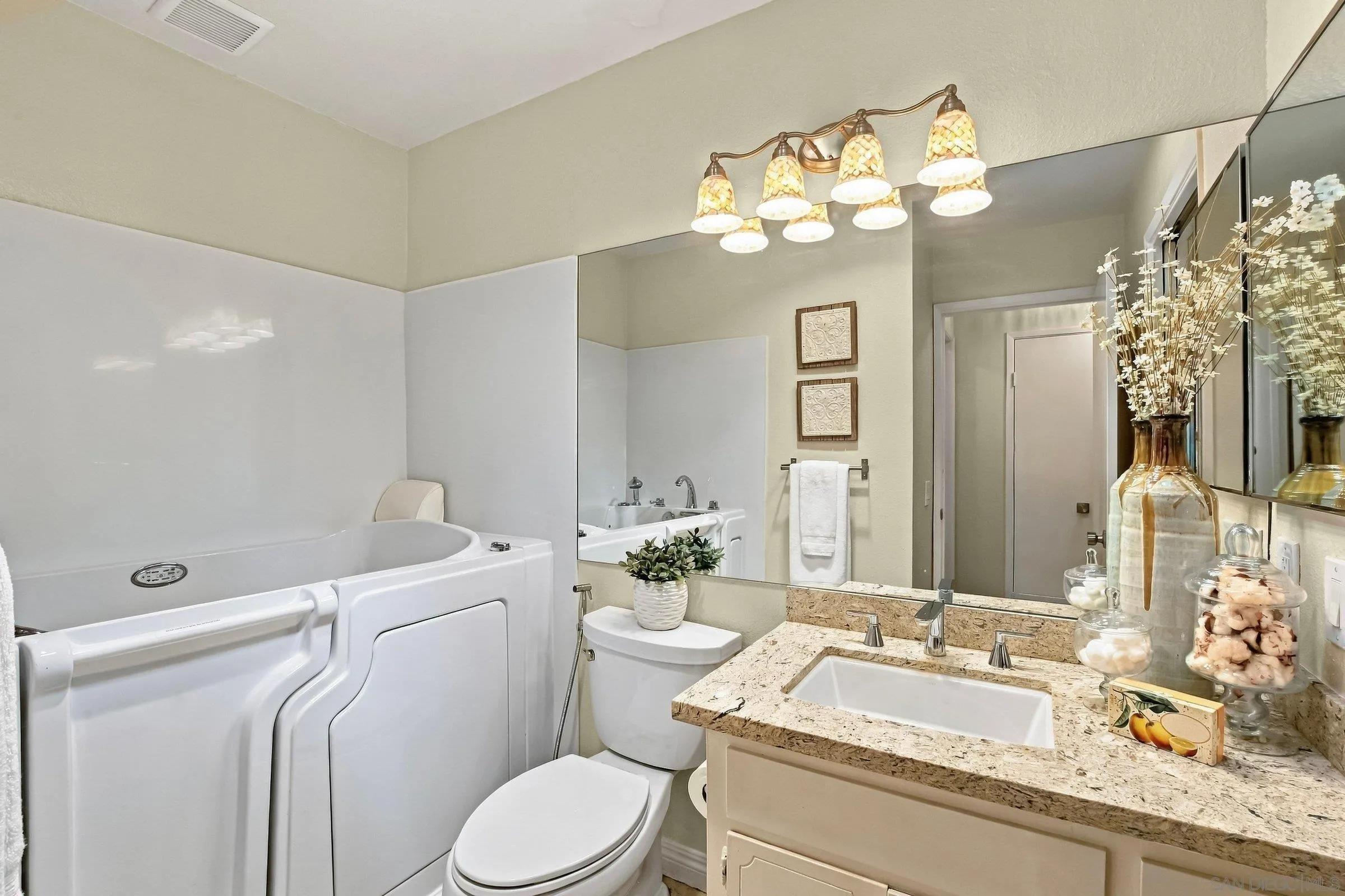 https://cdn.realtyfeed.com/cdn/127/260022822/5a0cd0debb5e2ced5b7337986df89753.webp