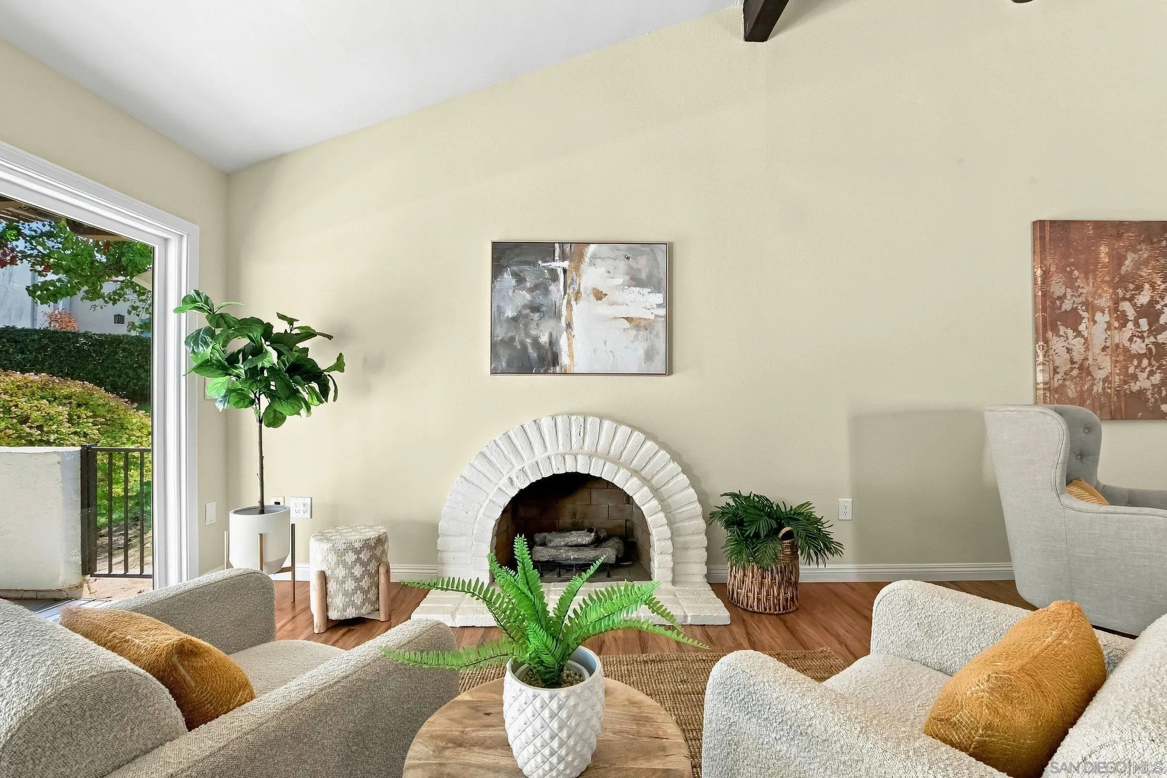 https://cdn.realtyfeed.com/cdn/127/260022822/83259a8356f1dcc2fe567777f9734e2c.webp