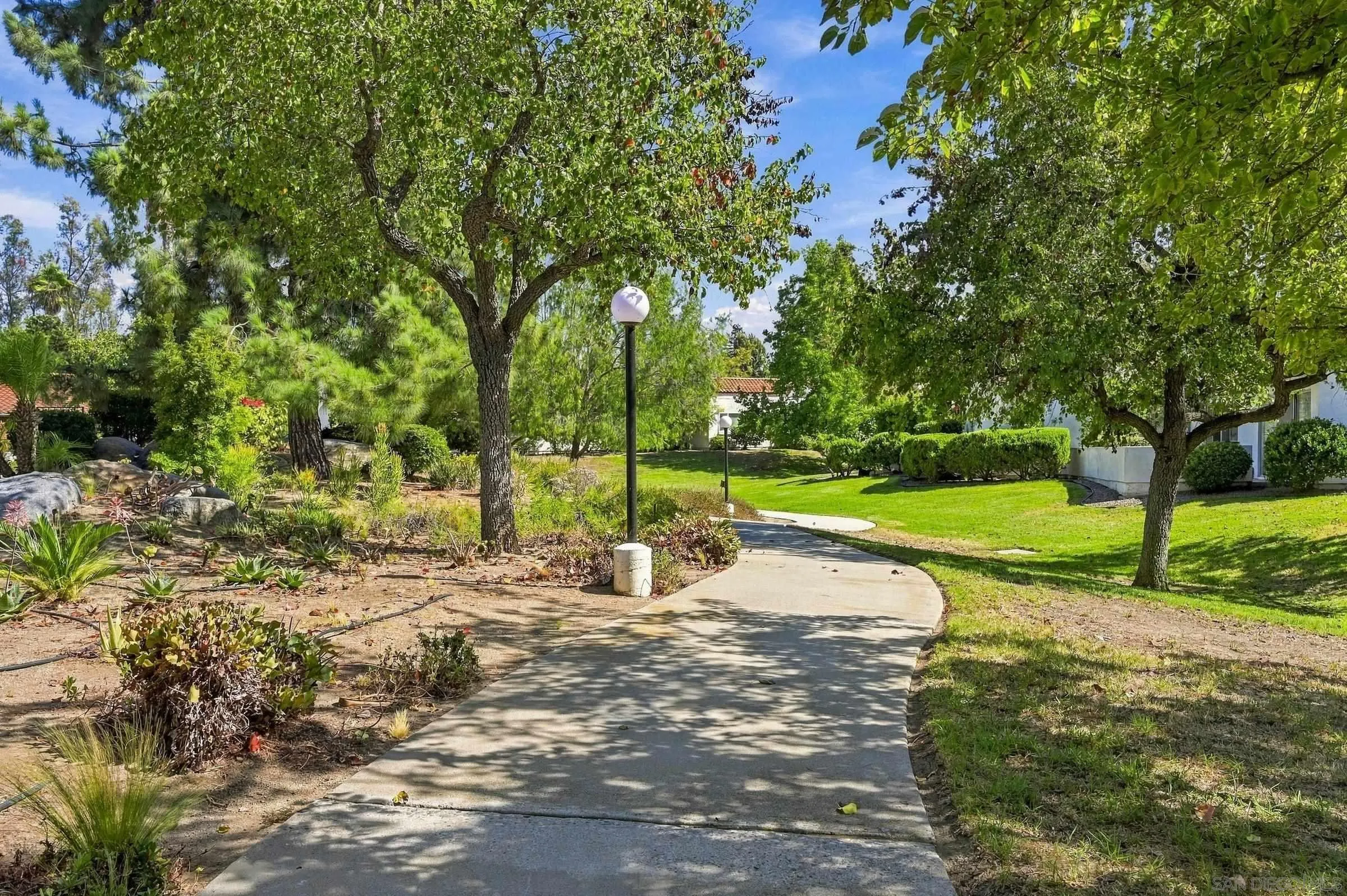 https://cdn.realtyfeed.com/cdn/127/260022822/86a50a50d75cd9974f7d9101151b258d.webp