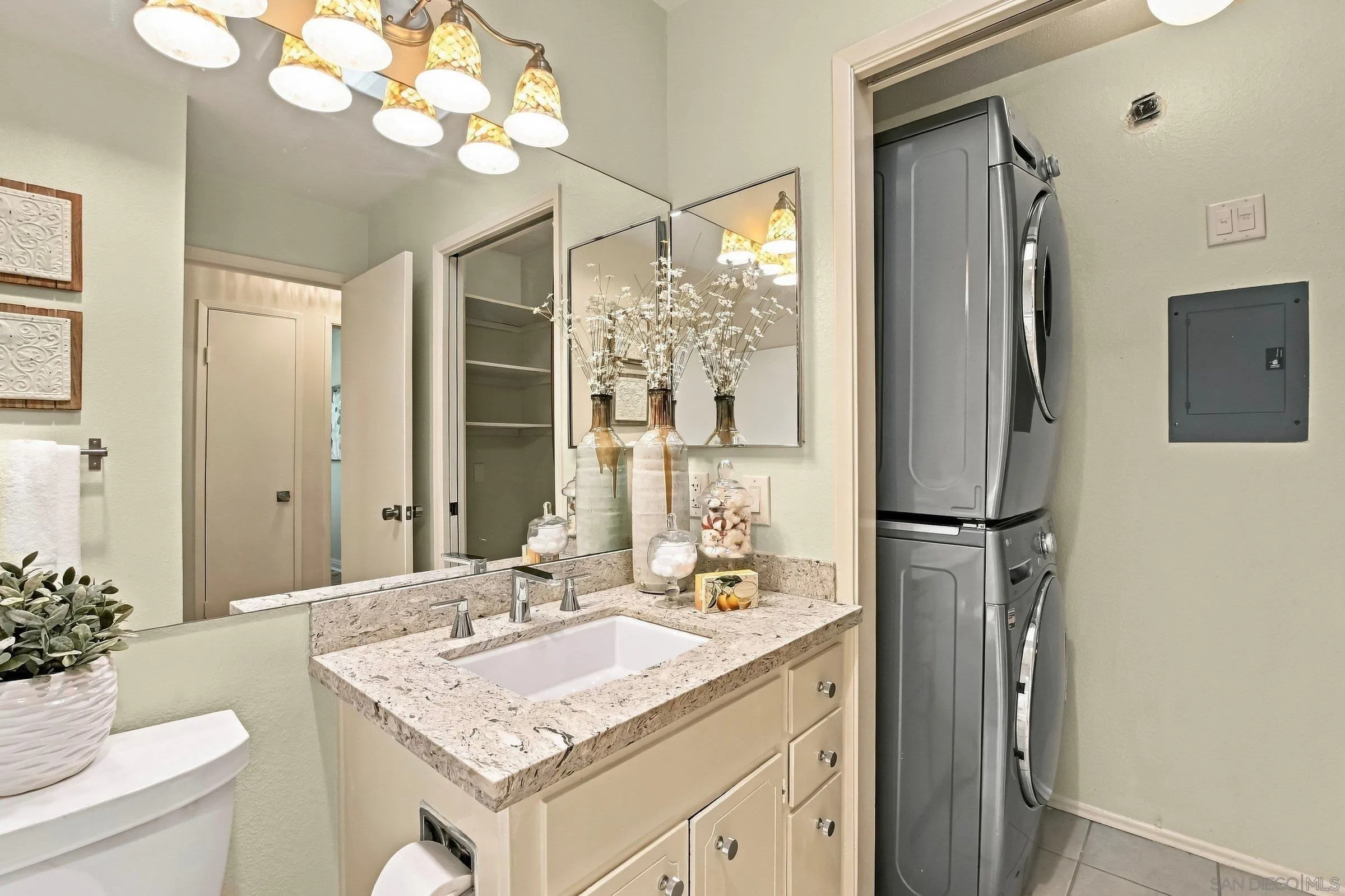 https://cdn.realtyfeed.com/cdn/127/260022822/a739e06c3cd1bf5c44a43a8266823378.webp