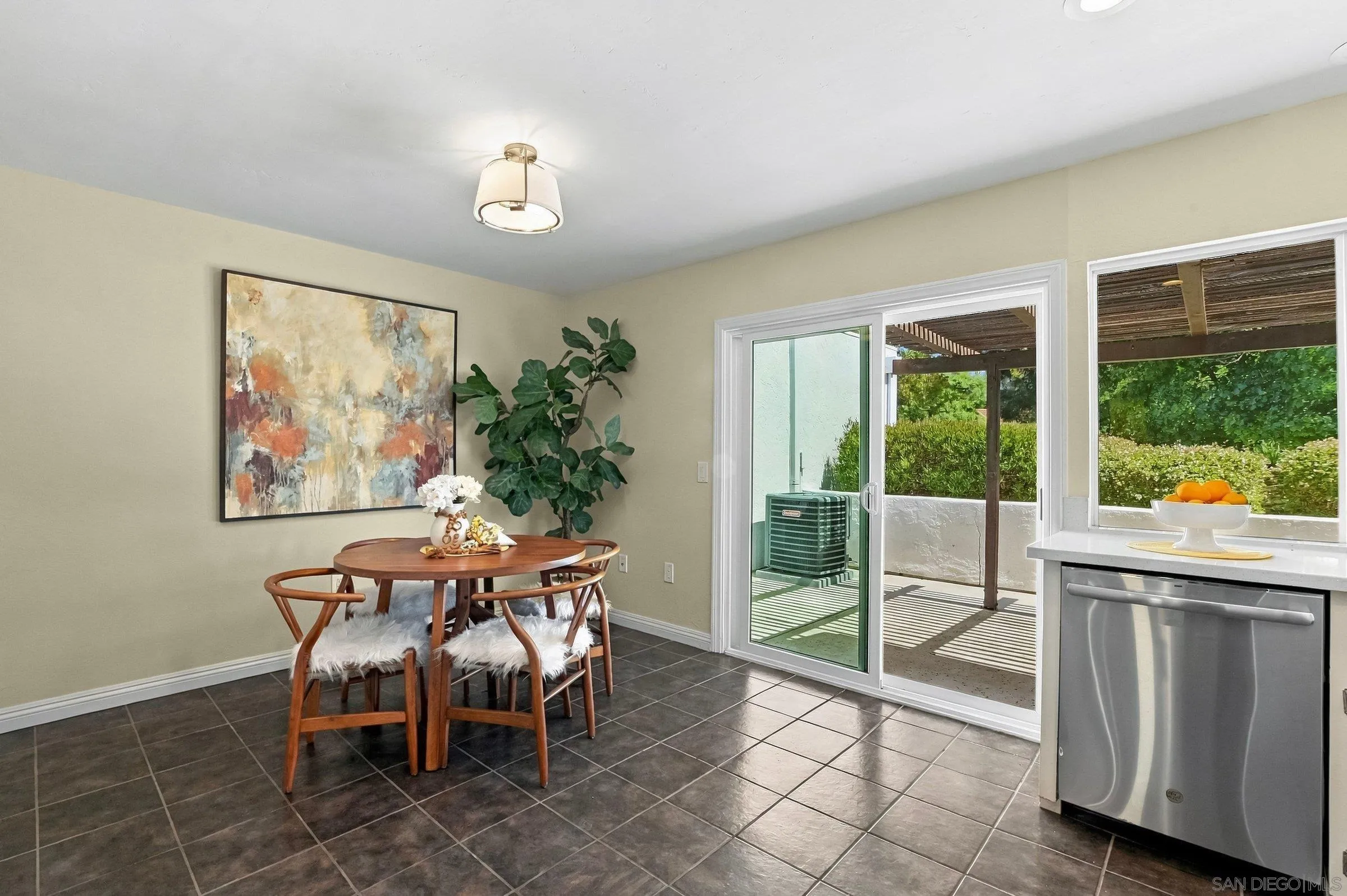 https://cdn.realtyfeed.com/cdn/127/260022822/b8524f653337b805bdb1125642c9b7d9.webp