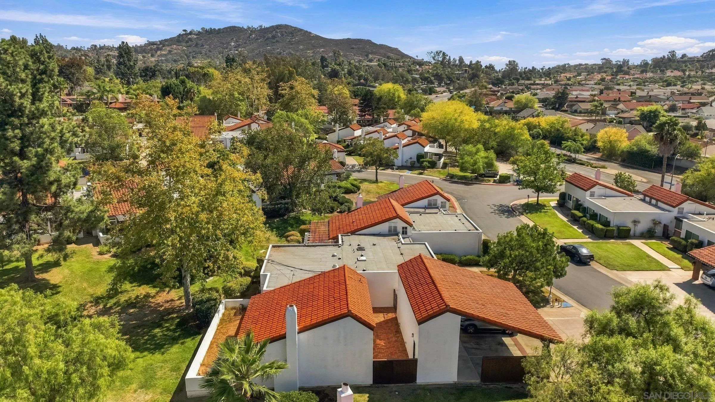 https://cdn.realtyfeed.com/cdn/127/260022822/c6883fd0408c29345a8b628d3e6733a7.webp