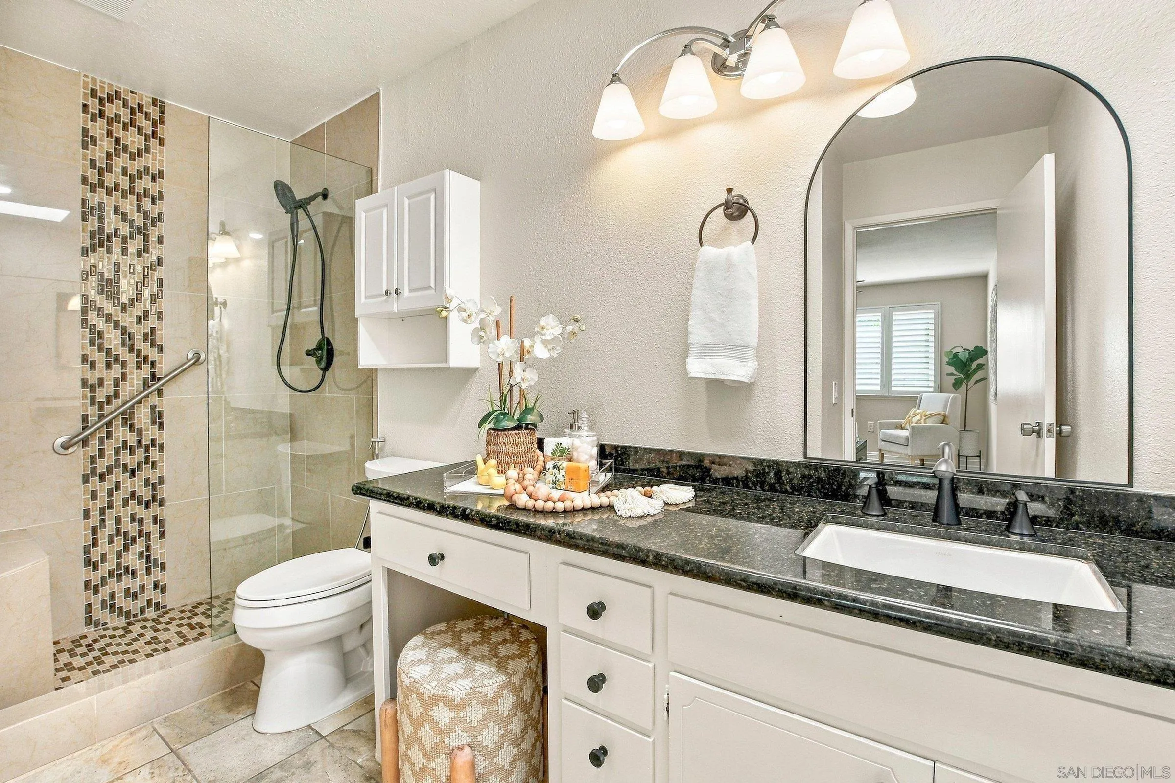 https://cdn.realtyfeed.com/cdn/127/260022822/d394c3affd7eefb7d9c7835d60033472.webp