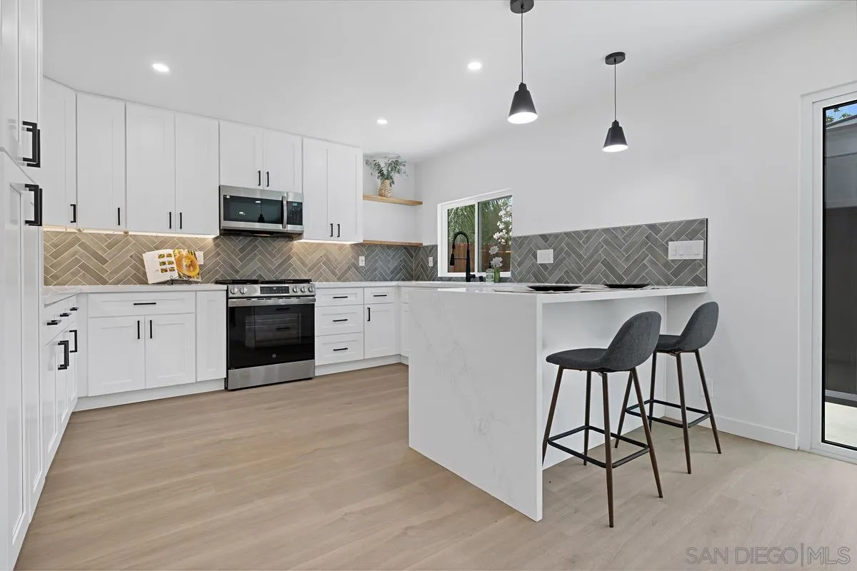 https://cdn.realtyfeed.com/cdn/127/260022828/40f8f7e03d9522ae822e247a5ed17216.webp