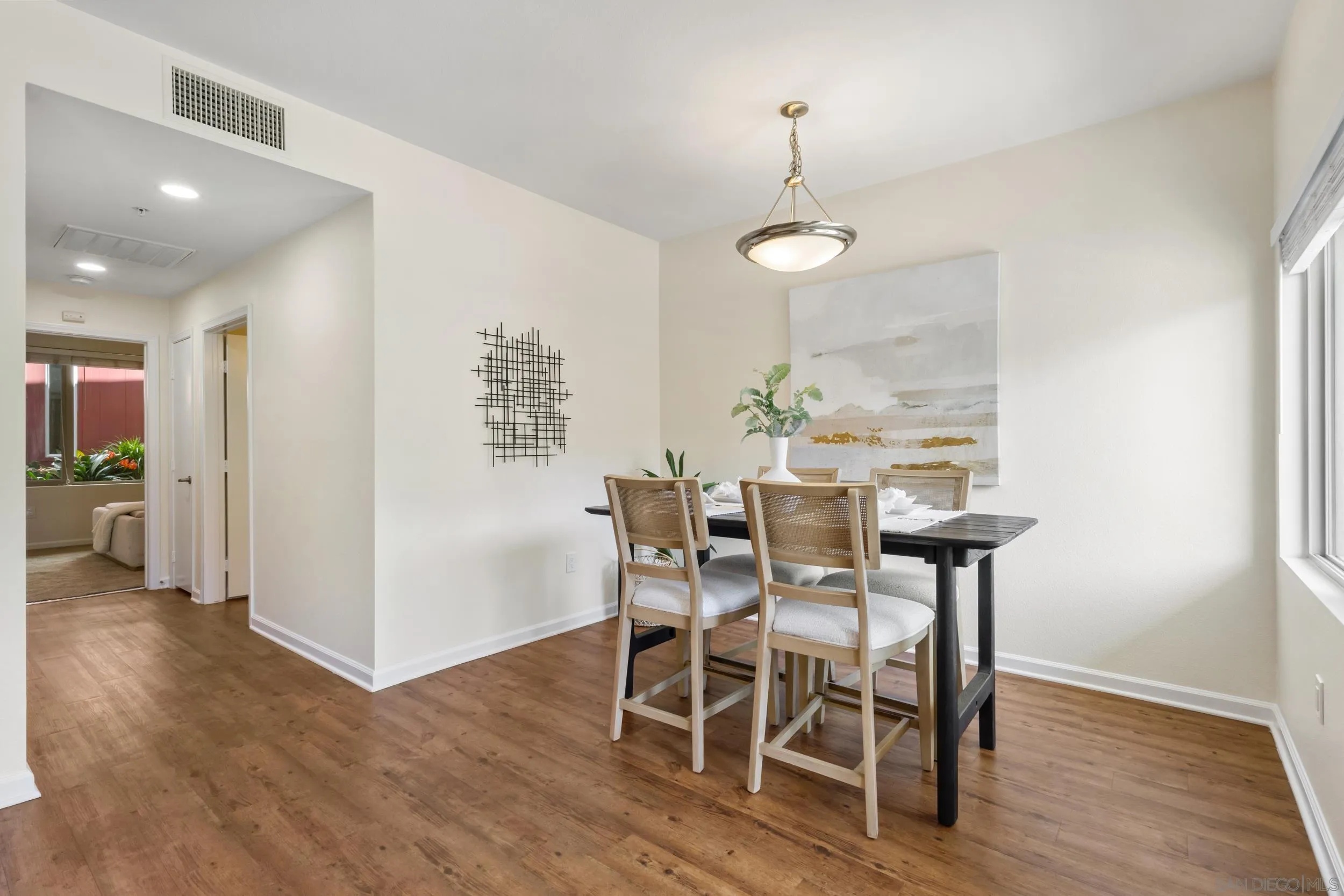 https://cdn.realtyfeed.com/cdn/127/260022829/d6bad923913ad45f9c64e09dac972ad7.webp