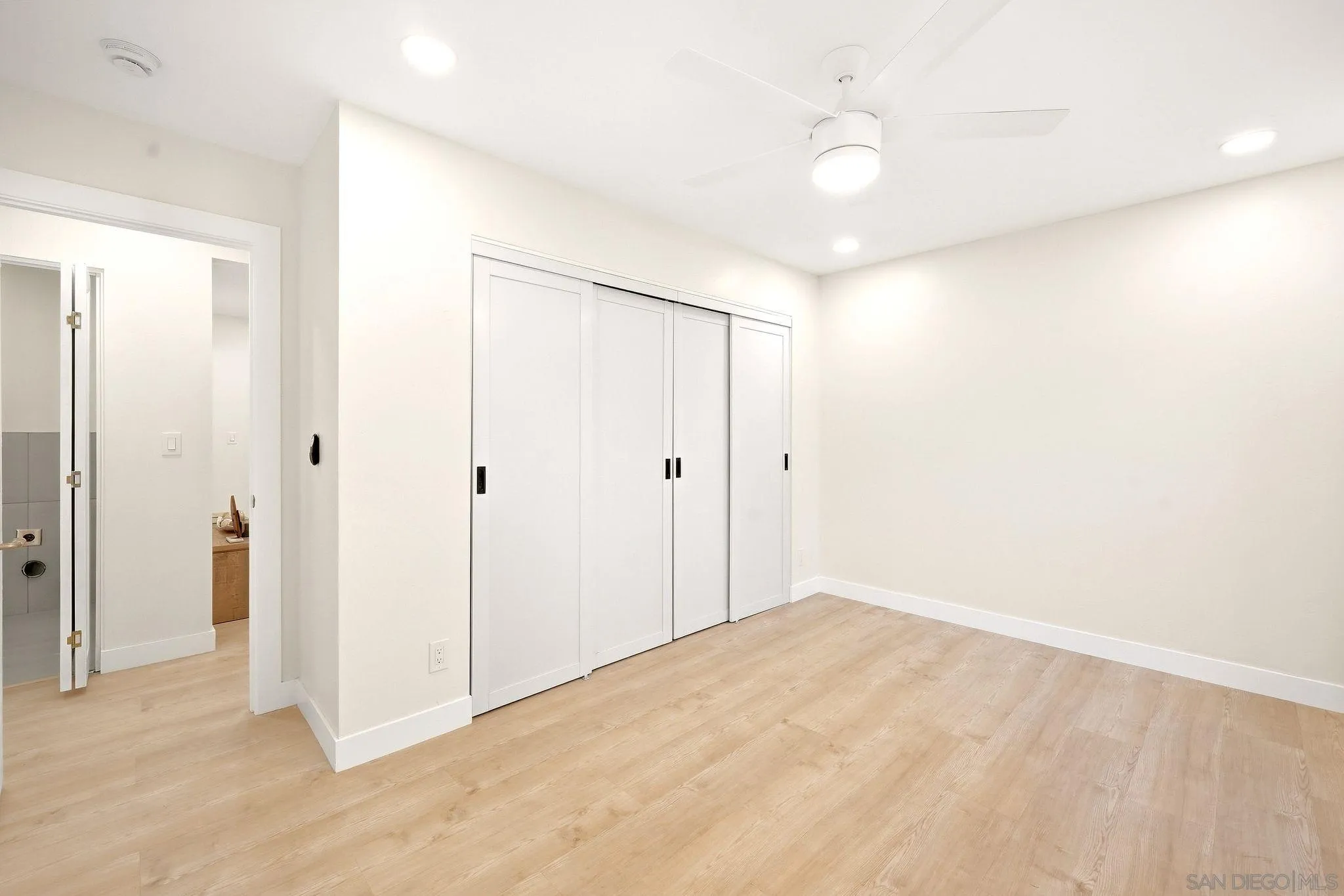 https://cdn.realtyfeed.com/cdn/127/260022830/7bd02805178b87f4970aa2960ed3a685.webp