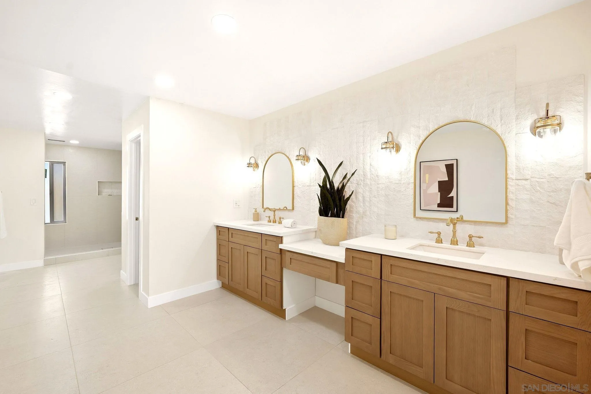 https://cdn.realtyfeed.com/cdn/127/260022830/e727d8339dbf58f1f6c8b0333a23d056.webp