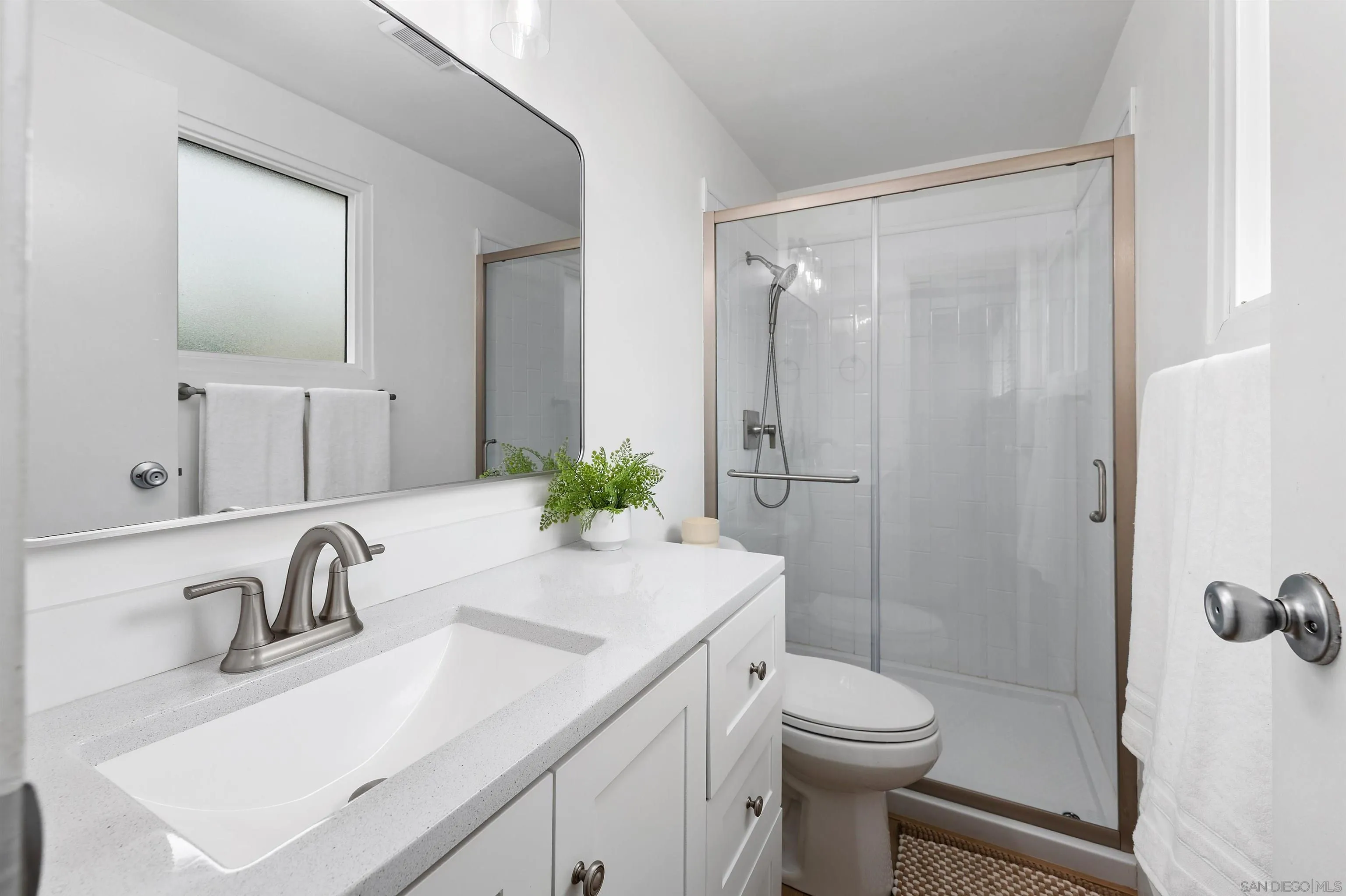 https://cdn.realtyfeed.com/cdn/127/260022833/1533b015af27e71c1676f6ea285480b4.webp