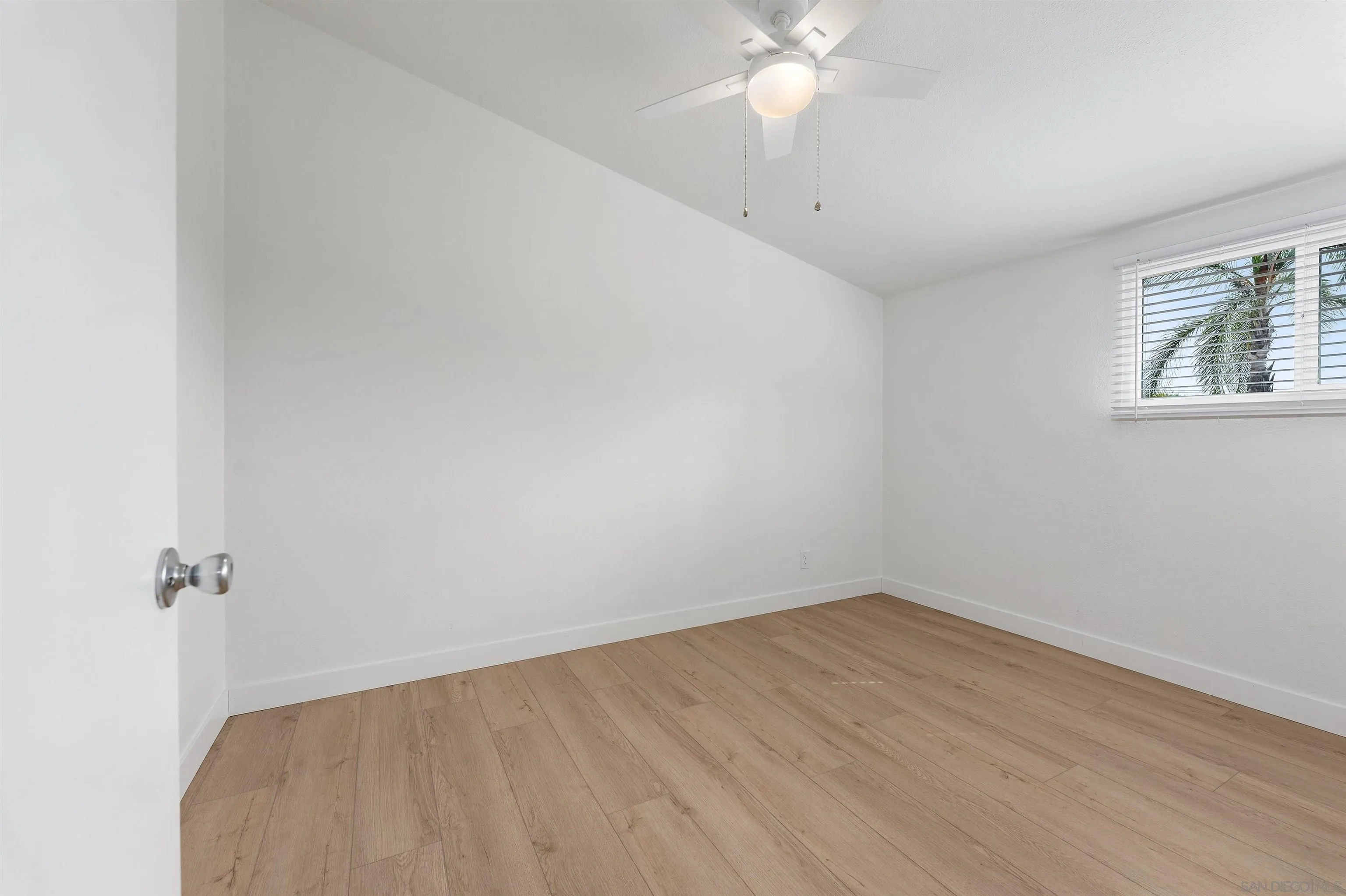 https://cdn.realtyfeed.com/cdn/127/260022833/db3c9014f47a4ef902e0b7c82bd2bf78.webp