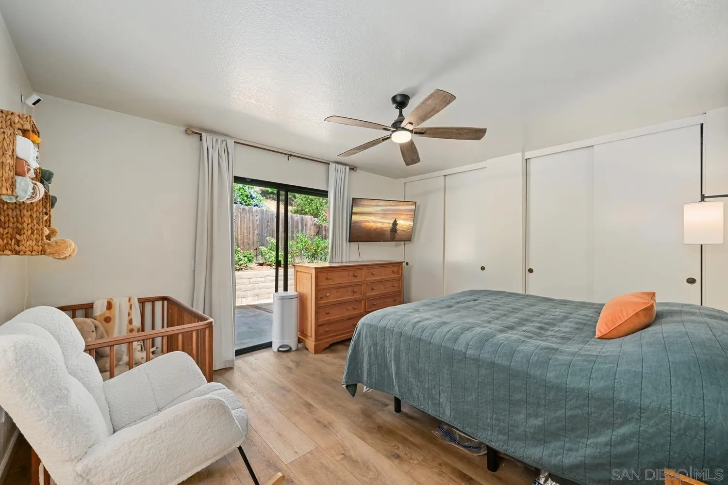 https://cdn.realtyfeed.com/cdn/127/260022834/885f6816d480fb2d8467756549640c2a.webp
