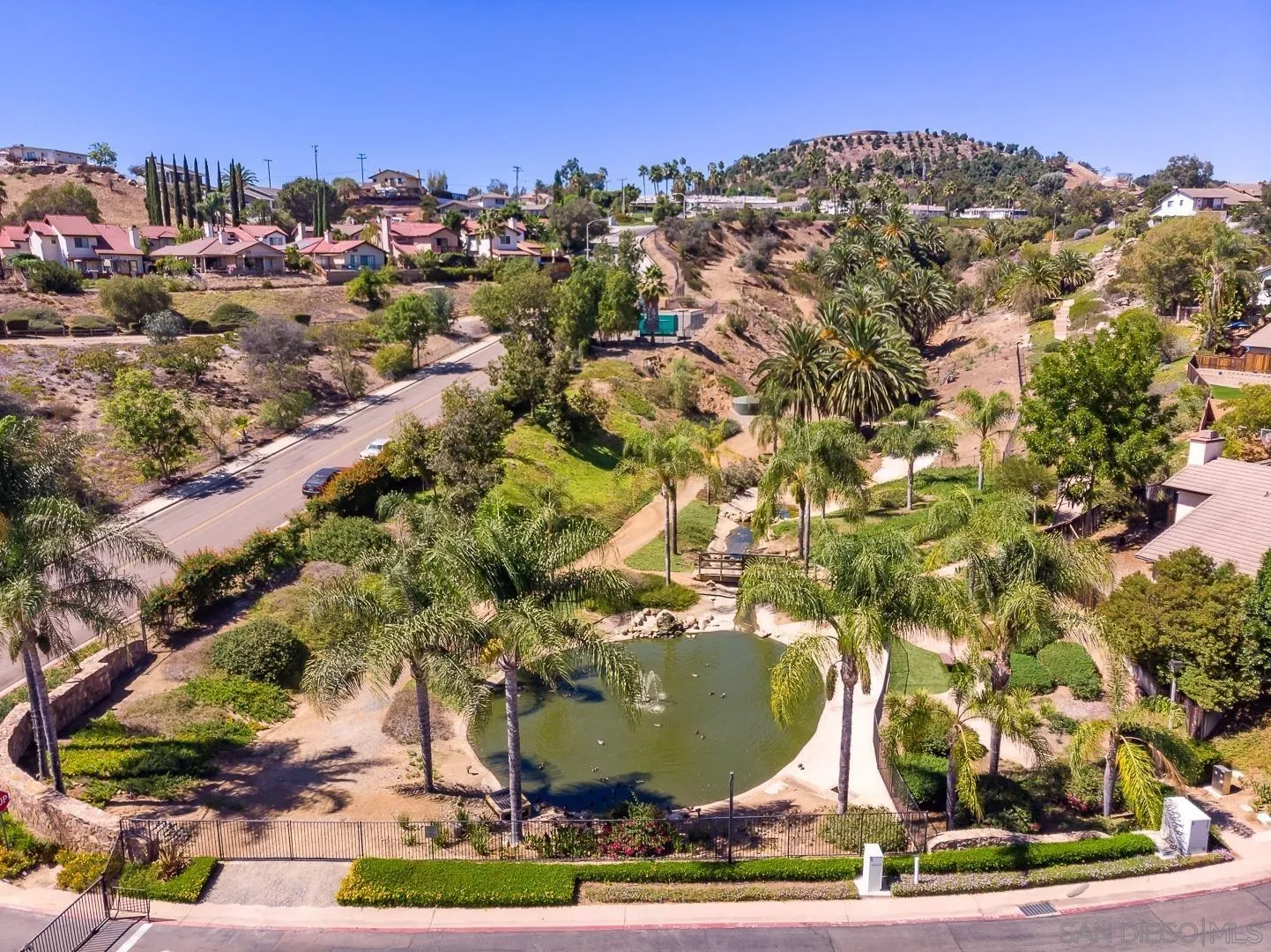 https://cdn.realtyfeed.com/cdn/127/260022834/d899eea00701a3b79ba13c801007492e.webp