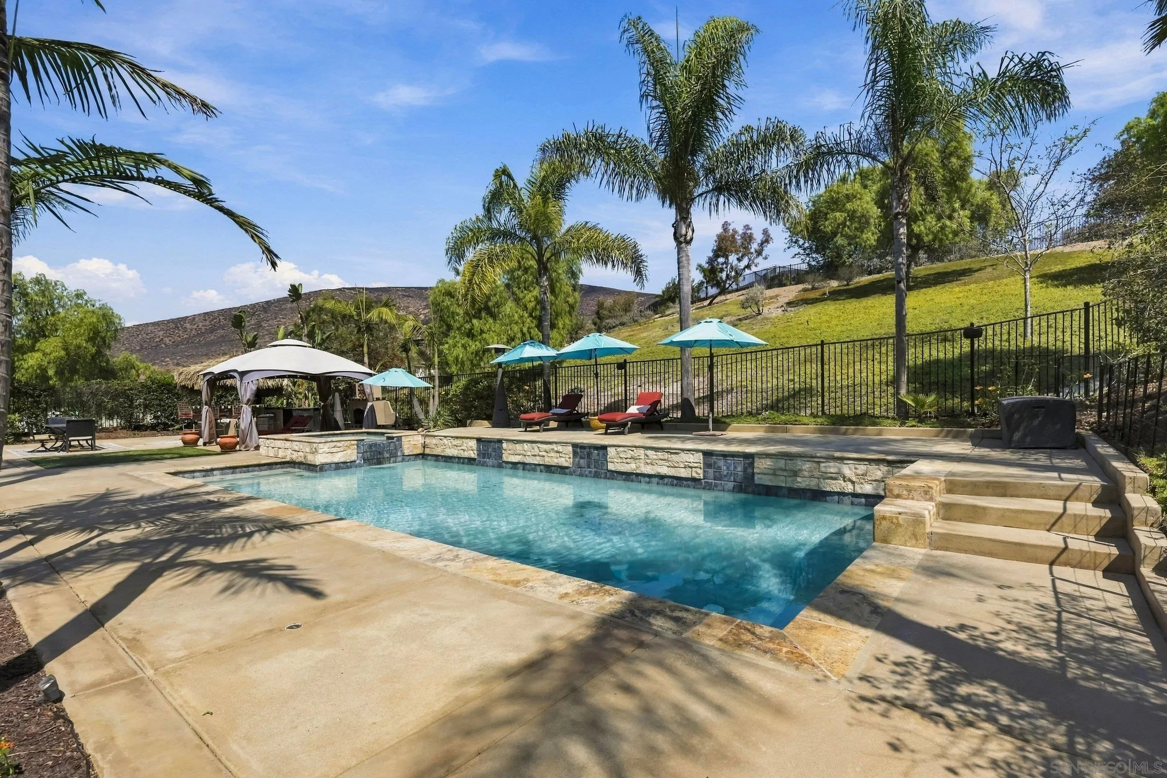 https://cdn.realtyfeed.com/cdn/127/260022835/2e22b027a1999c1cf33c63c88f694c11.webp