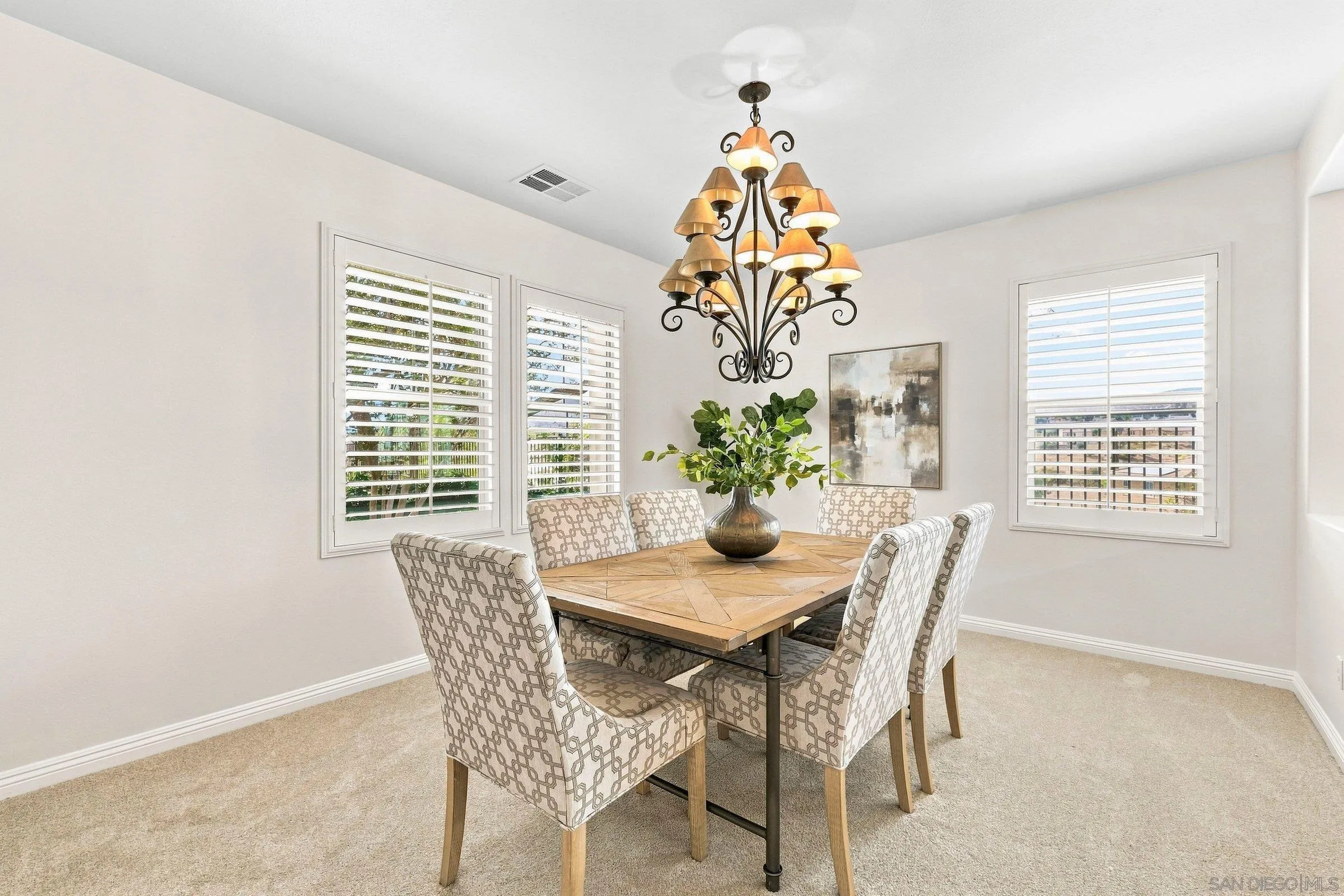 https://cdn.realtyfeed.com/cdn/127/260022835/2f81b9caaca49b4747d016a473081667.webp