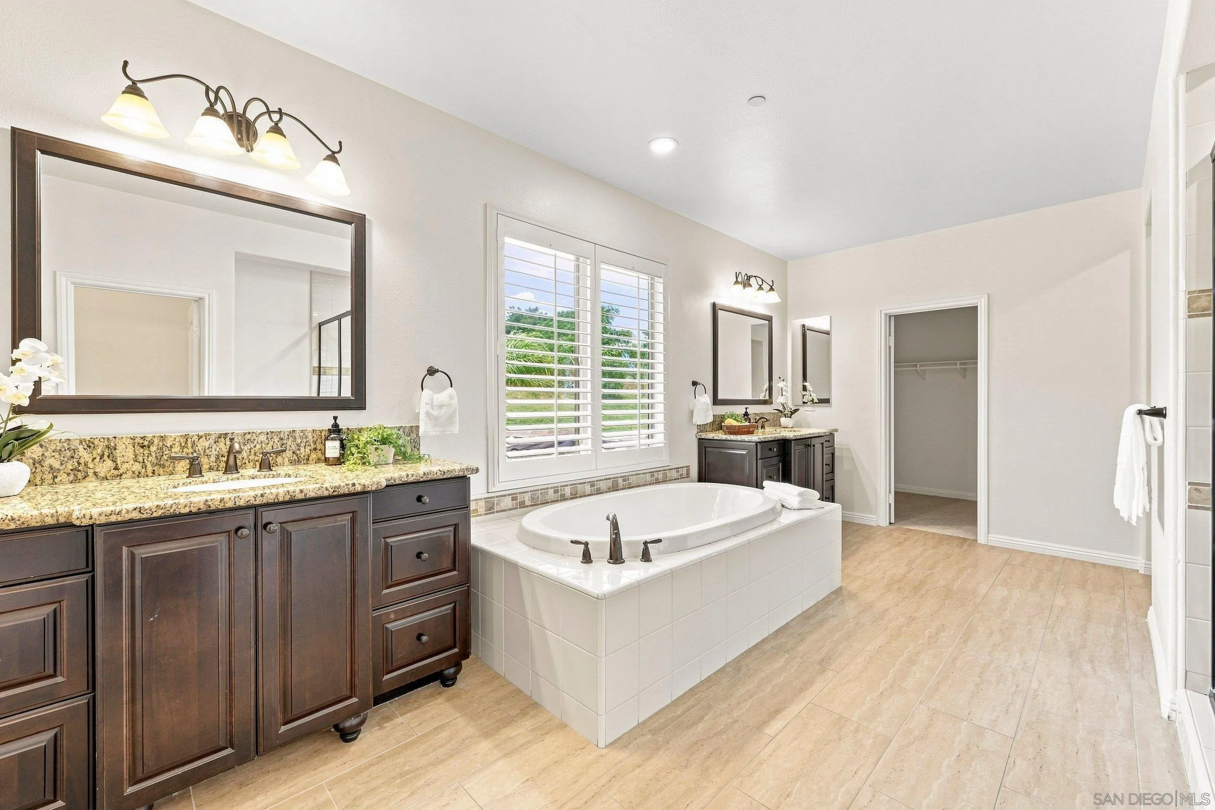 https://cdn.realtyfeed.com/cdn/127/260022835/8836b41d03eff6add6d0174d806cc29c.webp
