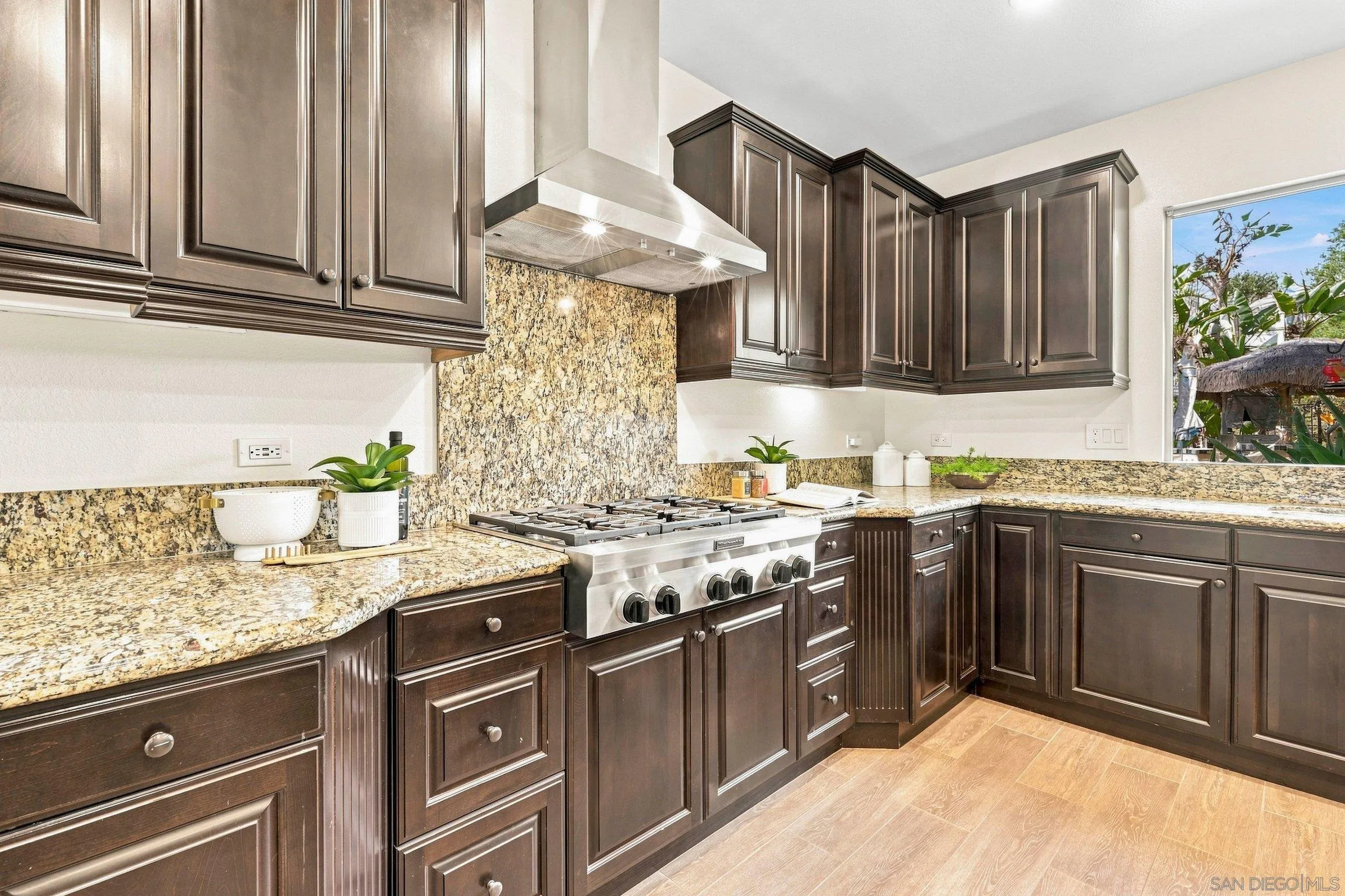https://cdn.realtyfeed.com/cdn/127/260022835/da7423f480704f21e23b7db5d91fb452.webp