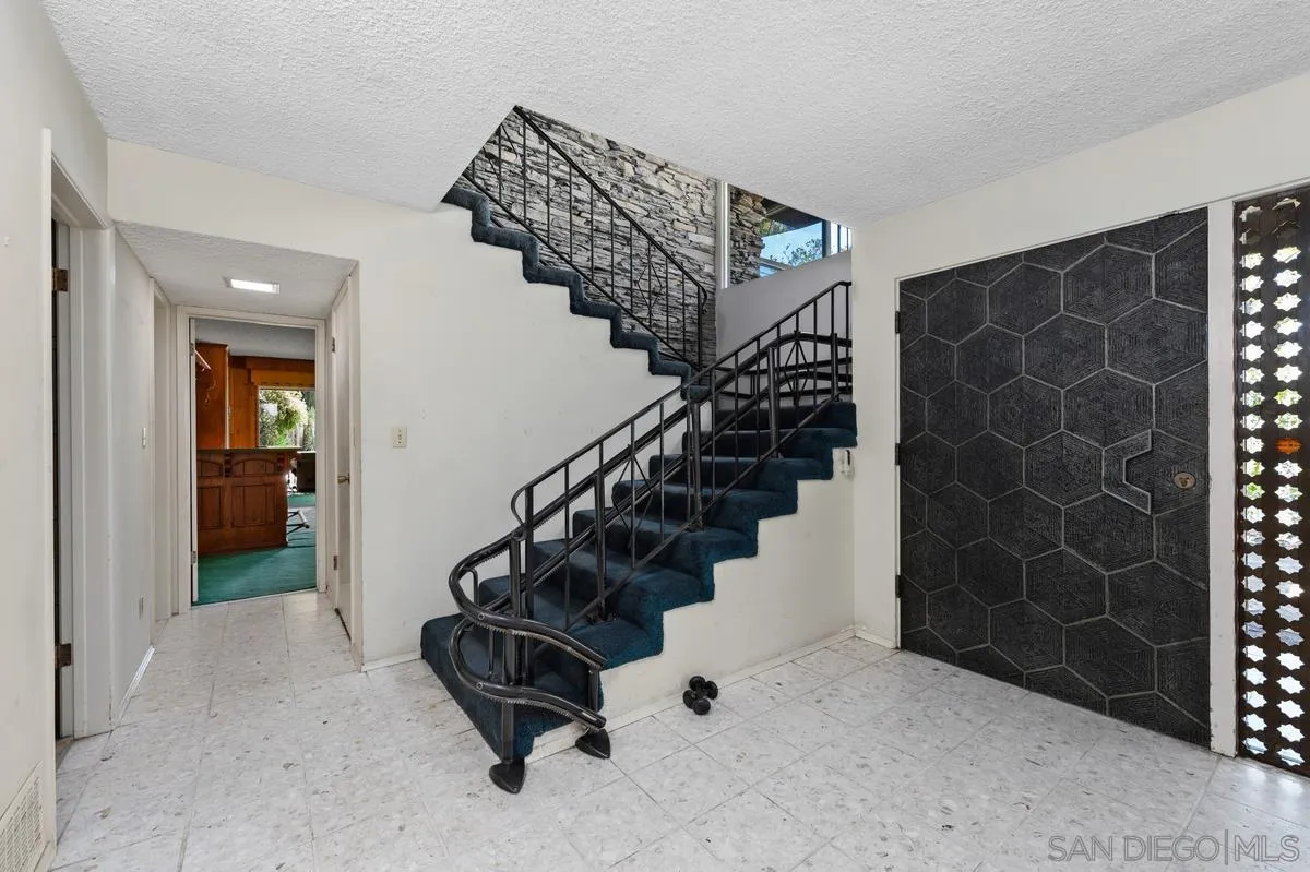 https://cdn.realtyfeed.com/cdn/127/260022837/04b851acdfc9bb76b4b5e297cd58019c.webp