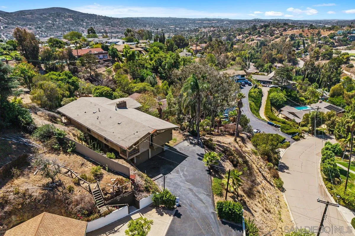 https://cdn.realtyfeed.com/cdn/127/260022837/98265578d3fbb5ffb34daef76057b991.webp