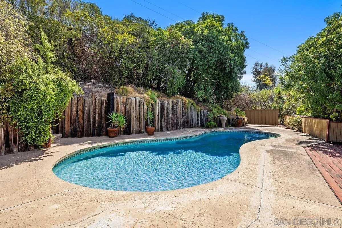 https://cdn.realtyfeed.com/cdn/127/260022837/f3a0337f77367f494d4e27d2c7aae80e.webp