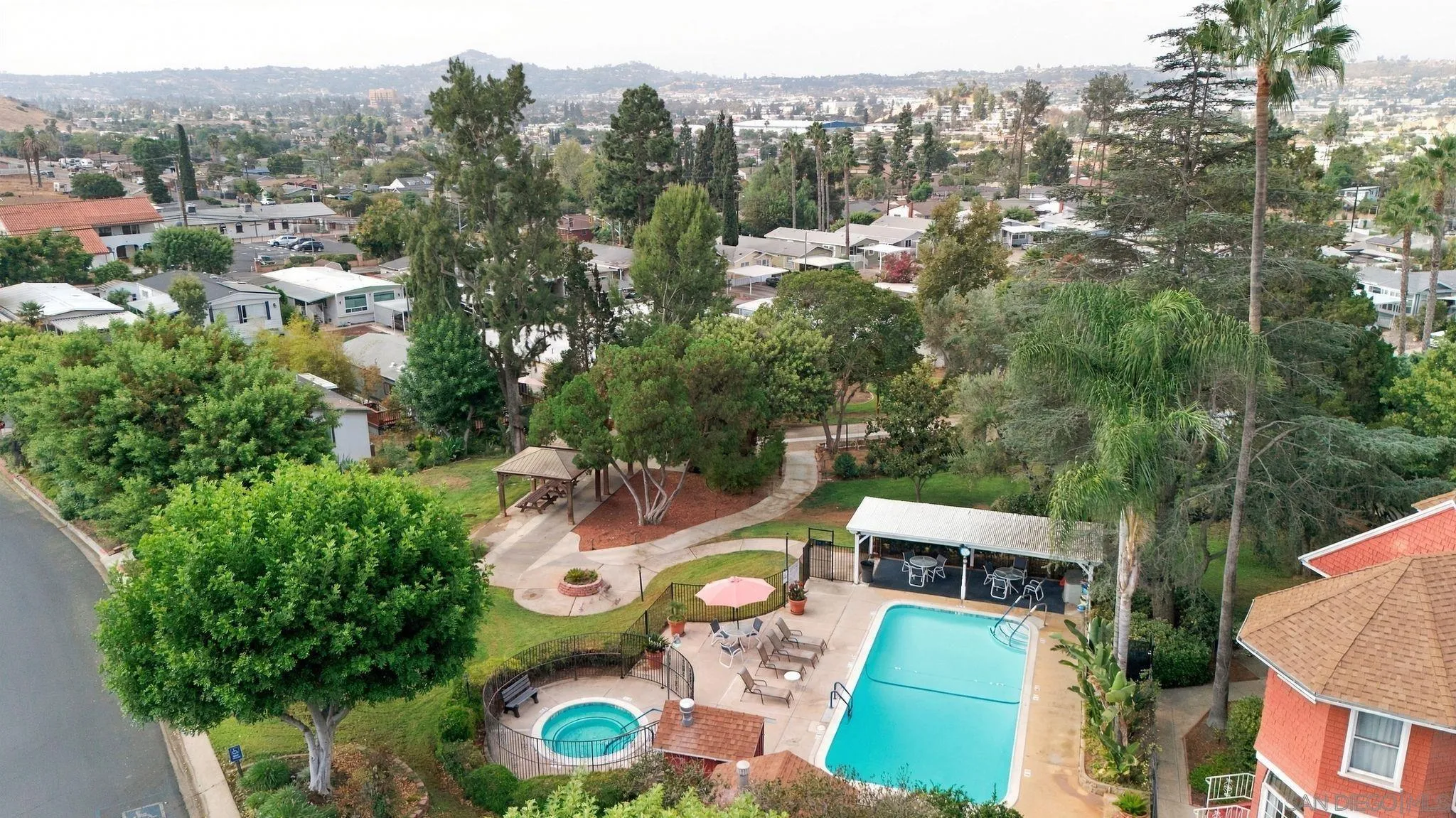 https://cdn.realtyfeed.com/cdn/127/260022840/0180bea169064d64ac3a3452f0f93cec.webp