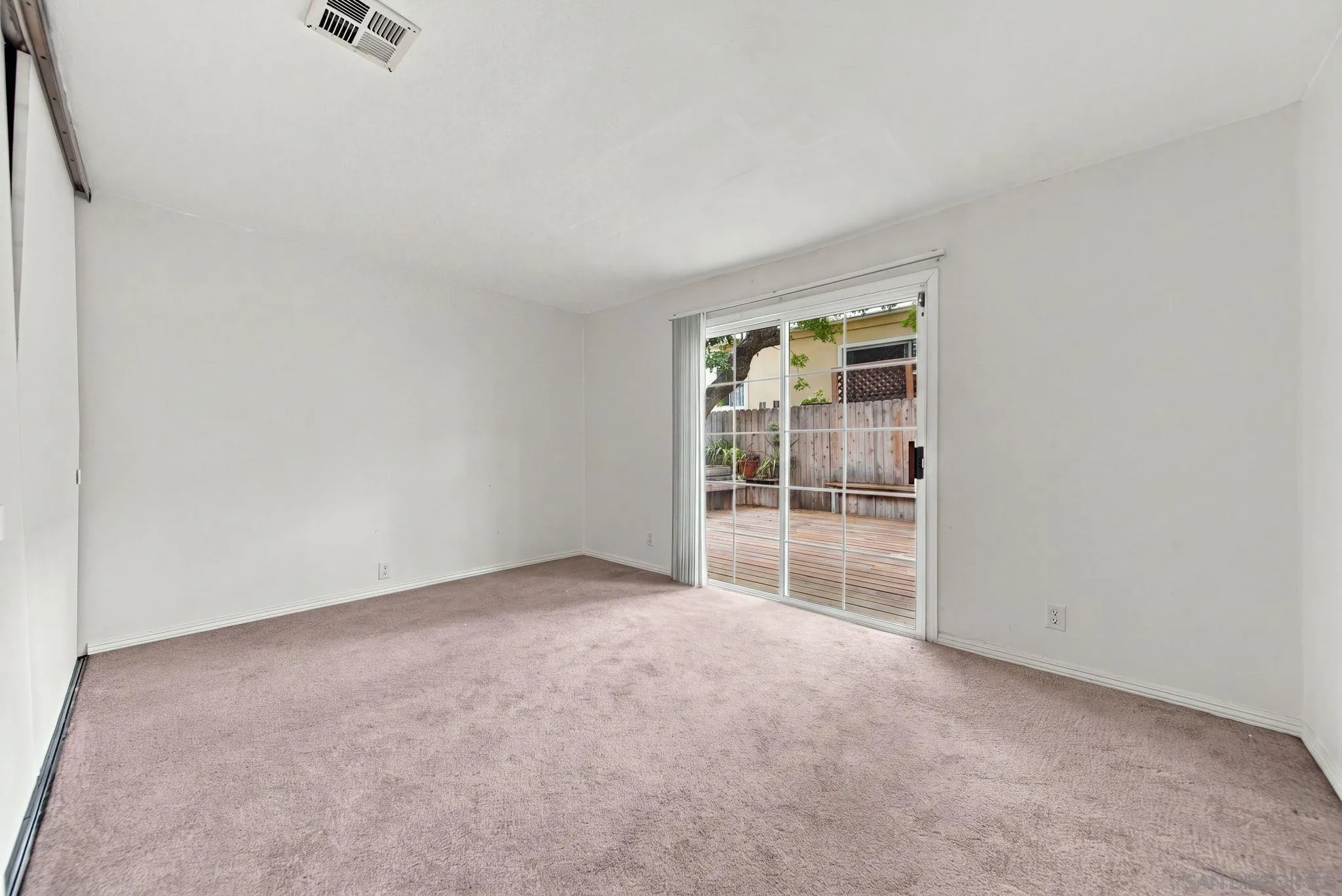 https://cdn.realtyfeed.com/cdn/127/260022840/2f2ef3f9d3978d6a55be0d0aa6ce39e8.webp