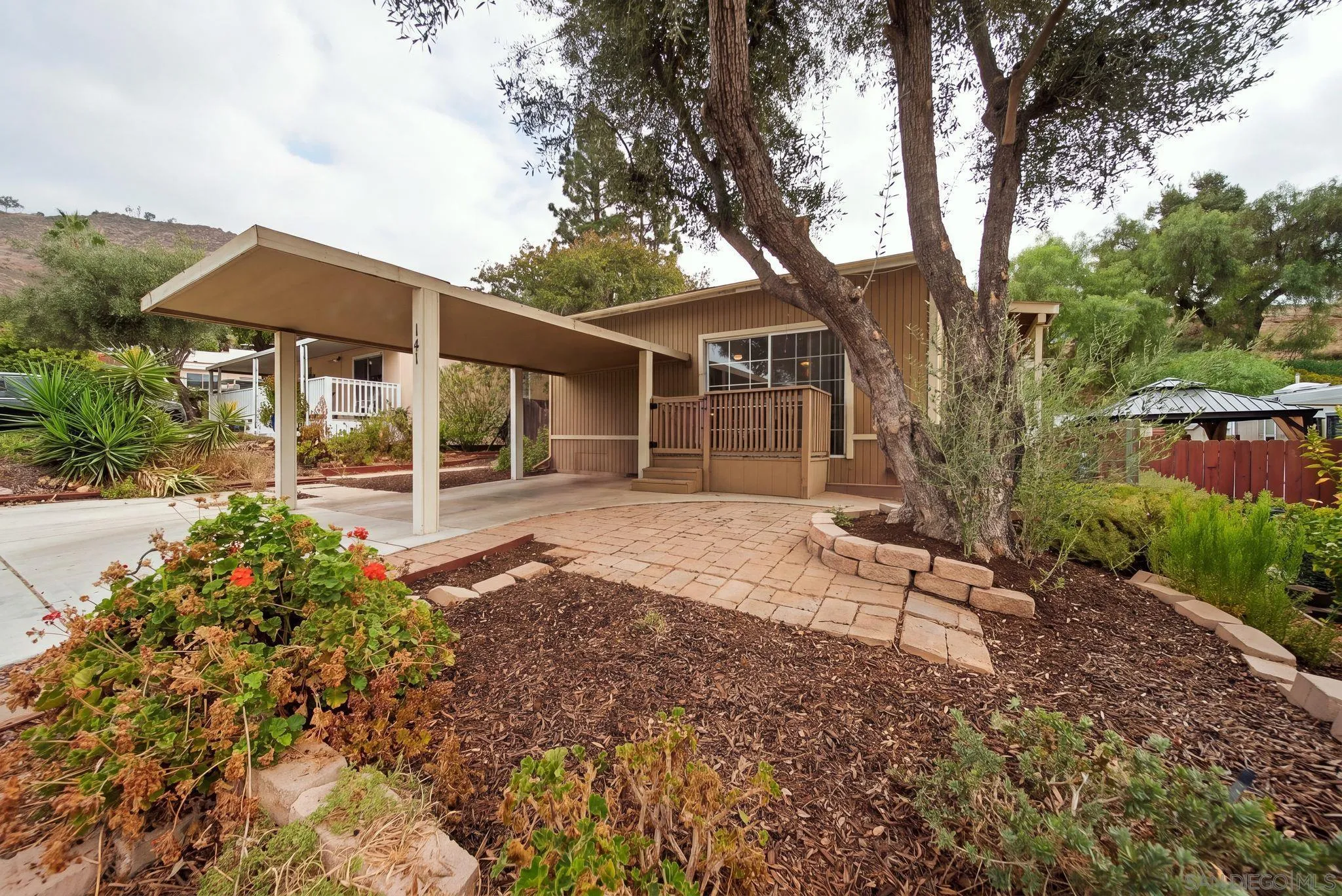 https://cdn.realtyfeed.com/cdn/127/260022840/f8f0ae00d63828a898b390c1ae274a21.webp