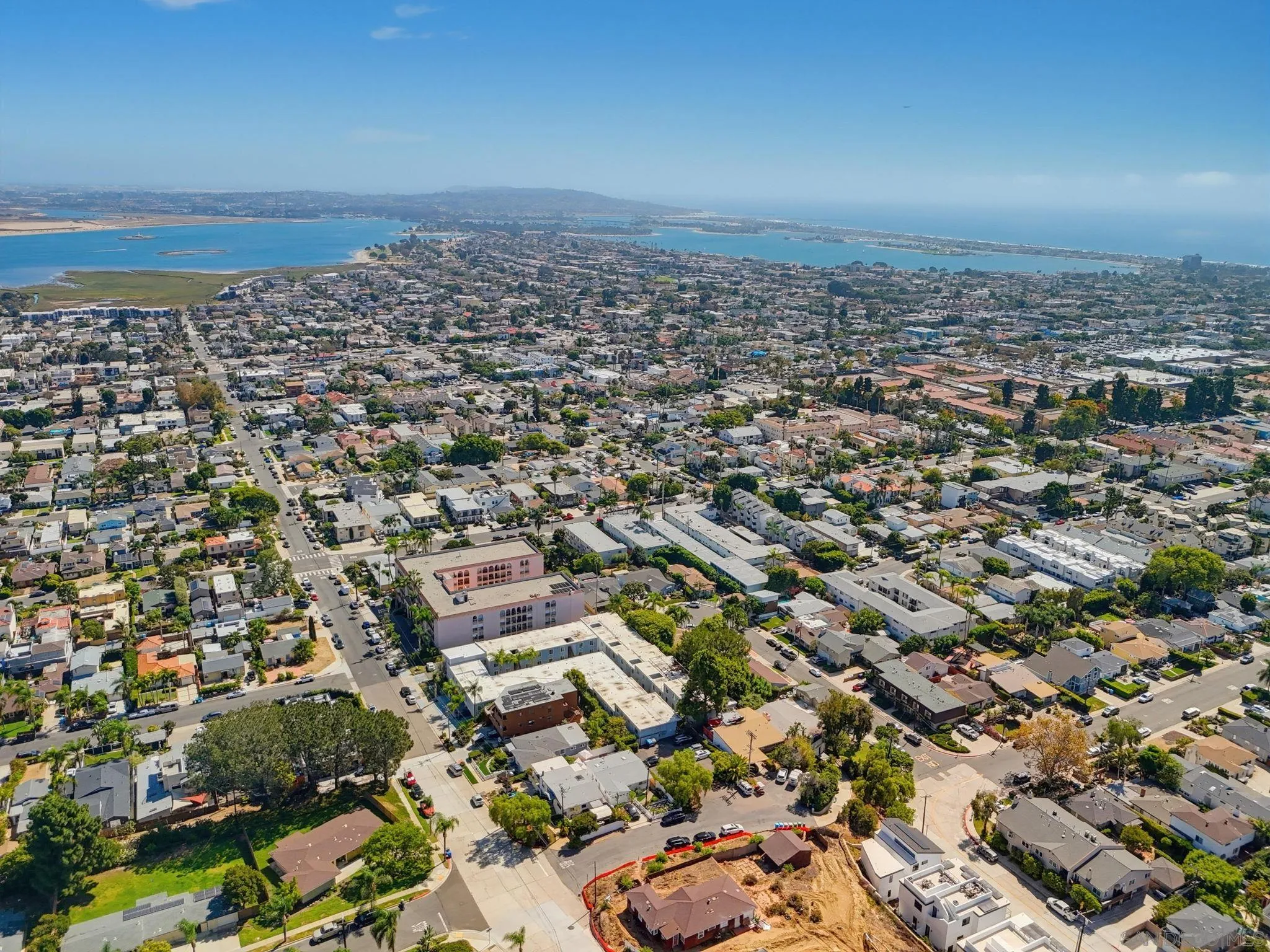 https://cdn.realtyfeed.com/cdn/127/260022841/48cbcd332e9c21dba43128b8c10fdb1c.webp