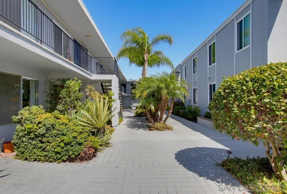 https://cdn.realtyfeed.com/cdn/127/260022841/55aa1646d1b74eaf9008d5cc4bea6a73.webp