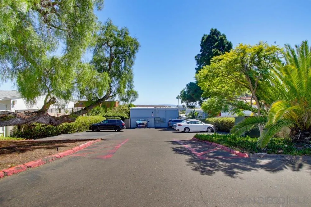 https://cdn.realtyfeed.com/cdn/127/260022841/7333d0c5e548a1852eb255bdd3a6fff6.webp