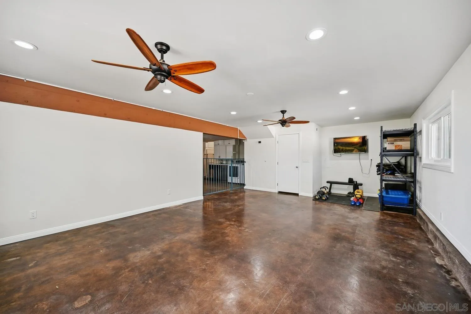https://cdn.realtyfeed.com/cdn/127/260022843/73042e961a793668de751f7f79897a15.webp