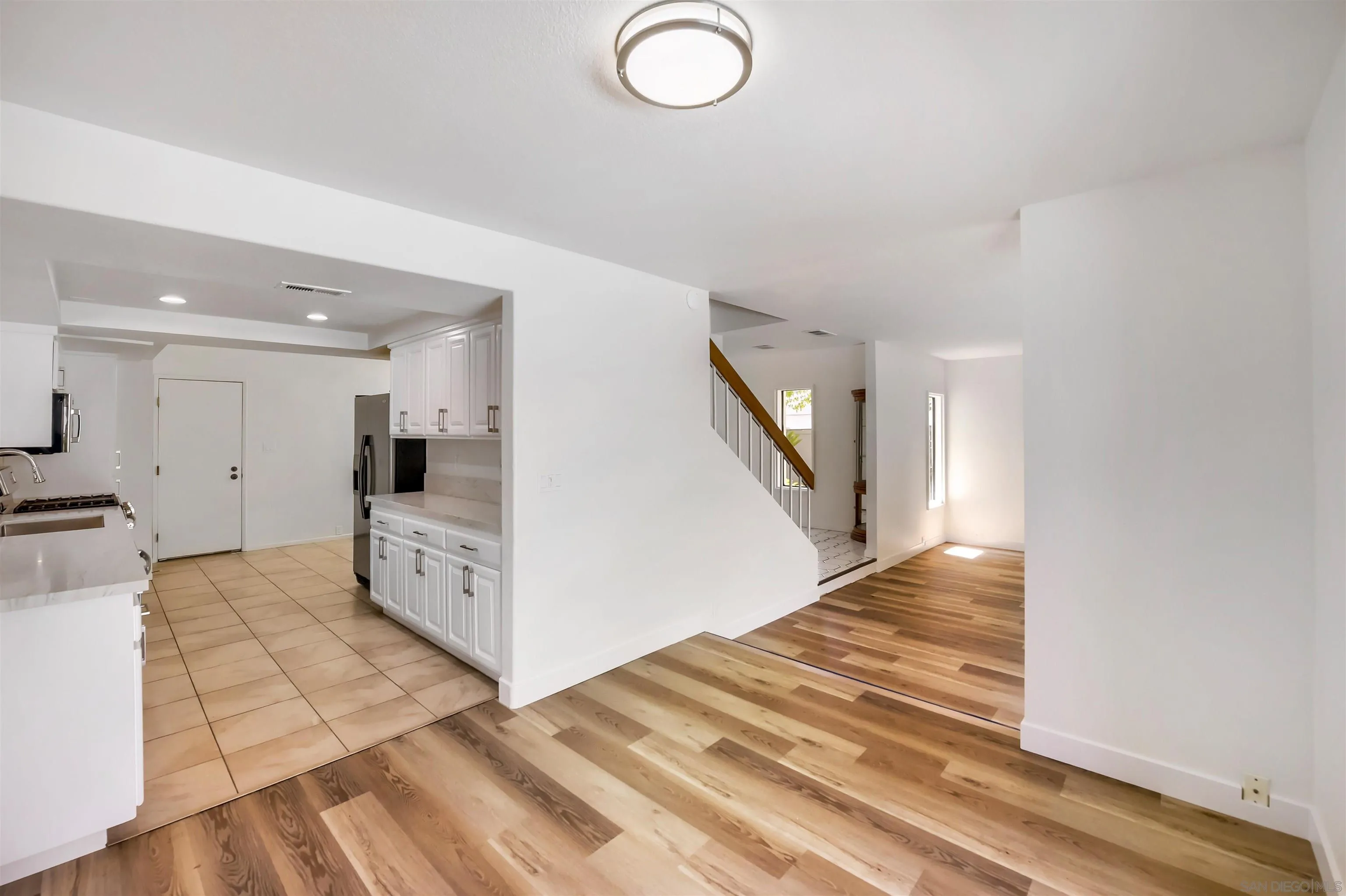 https://cdn.realtyfeed.com/cdn/127/260022844/08a6084f753f32e7dbd728b2f66ac4a7.webp