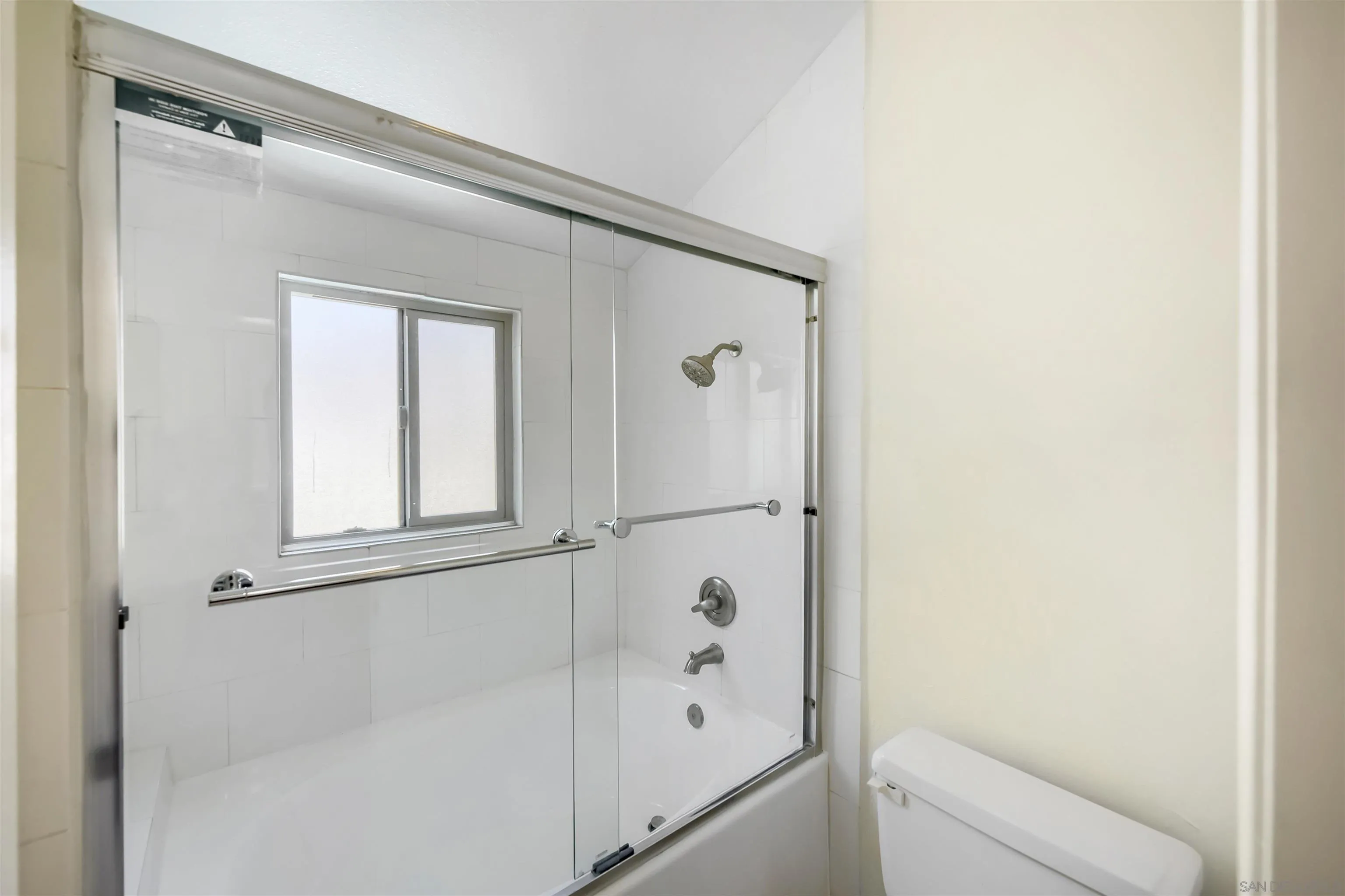 https://cdn.realtyfeed.com/cdn/127/260022844/1829b446cd4170cf2f7757ebb88a4cc0.webp