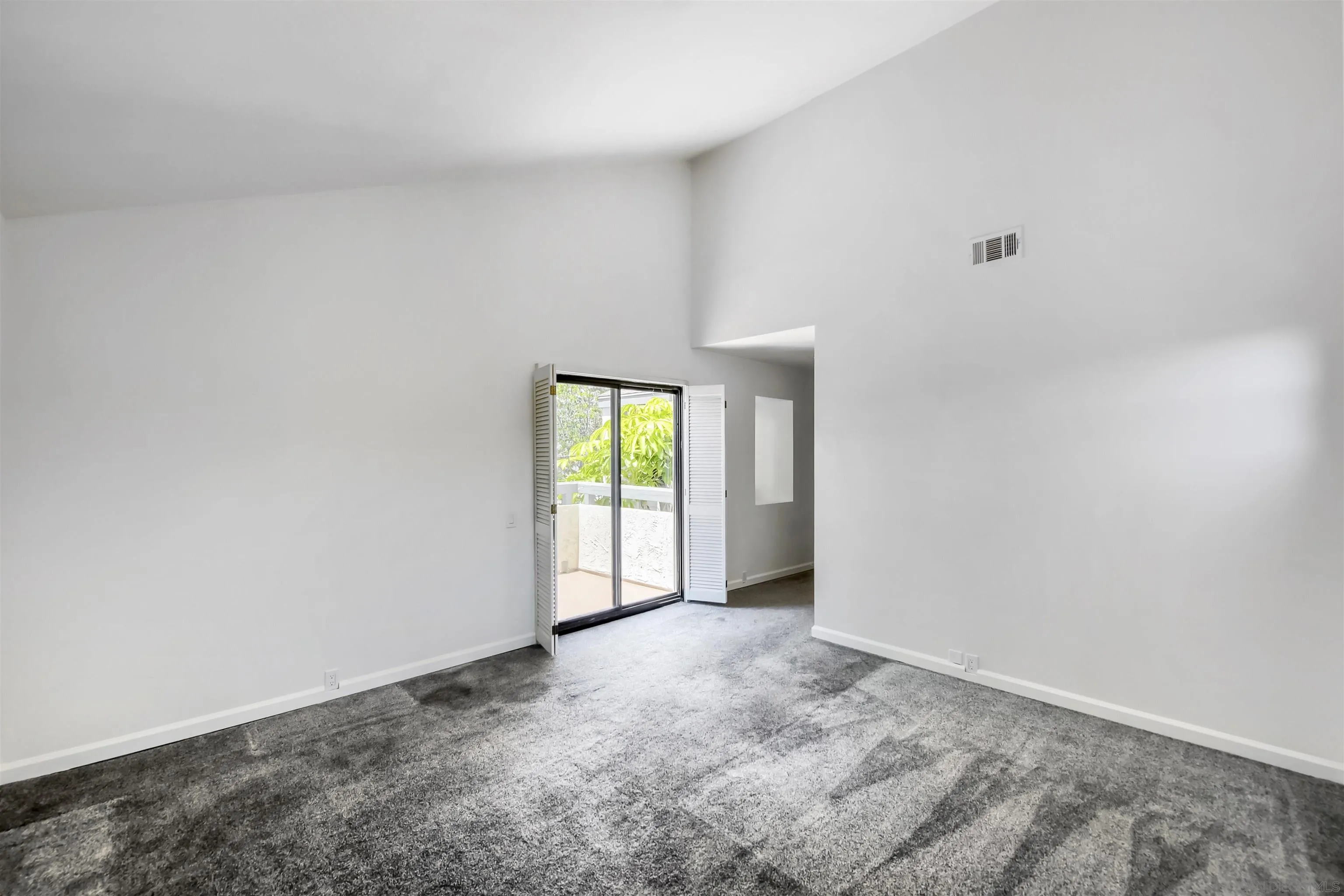 https://cdn.realtyfeed.com/cdn/127/260022844/e72bb6a1b7a515ee5eb1c8a33d97809c.webp