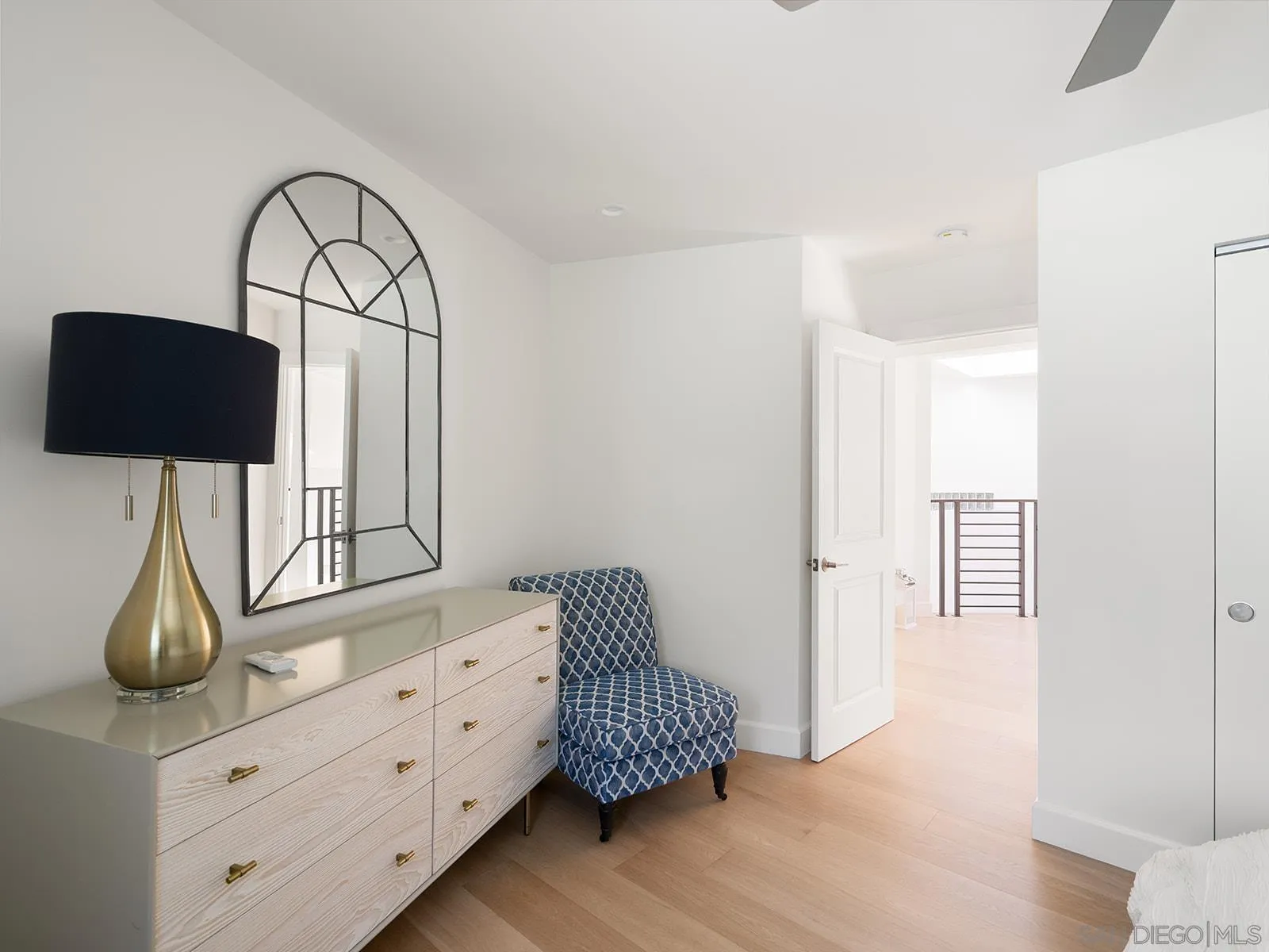 https://cdn.realtyfeed.com/cdn/127/260022846/56dc60adf74393f1cc324d08a28cf8c3.webp