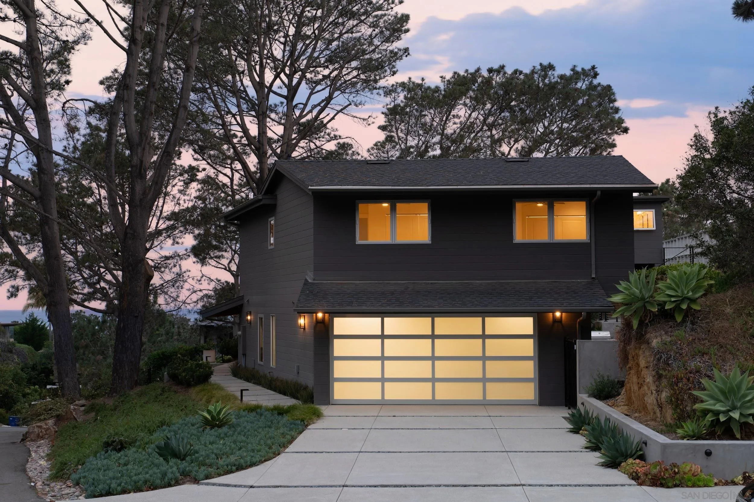 https://cdn.realtyfeed.com/cdn/127/260022846/585274c8d855f861b788d2e2261ed296.webp