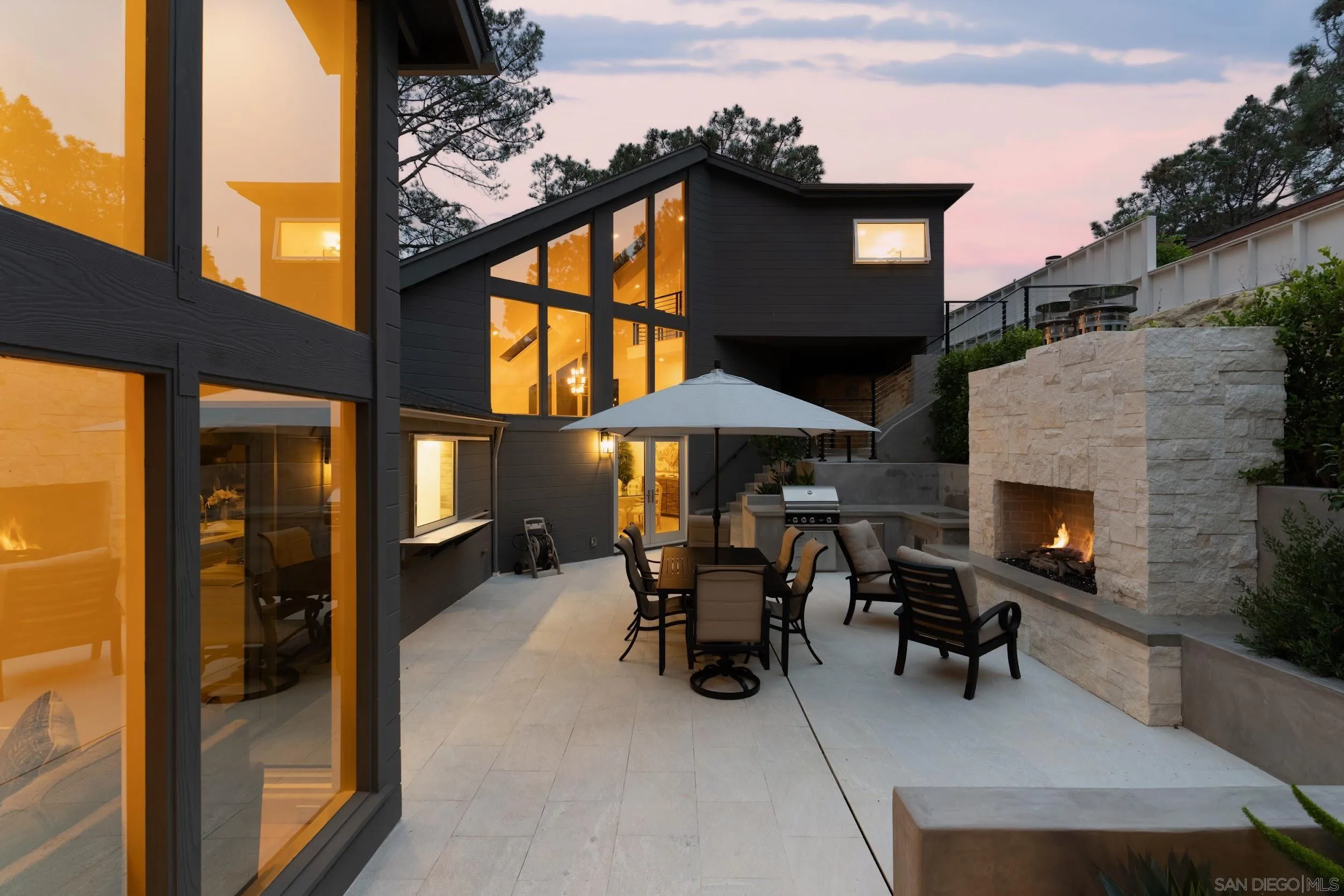 https://cdn.realtyfeed.com/cdn/127/260022846/5fb4dad8a4cb4bc02135e180bef0bd8b.webp