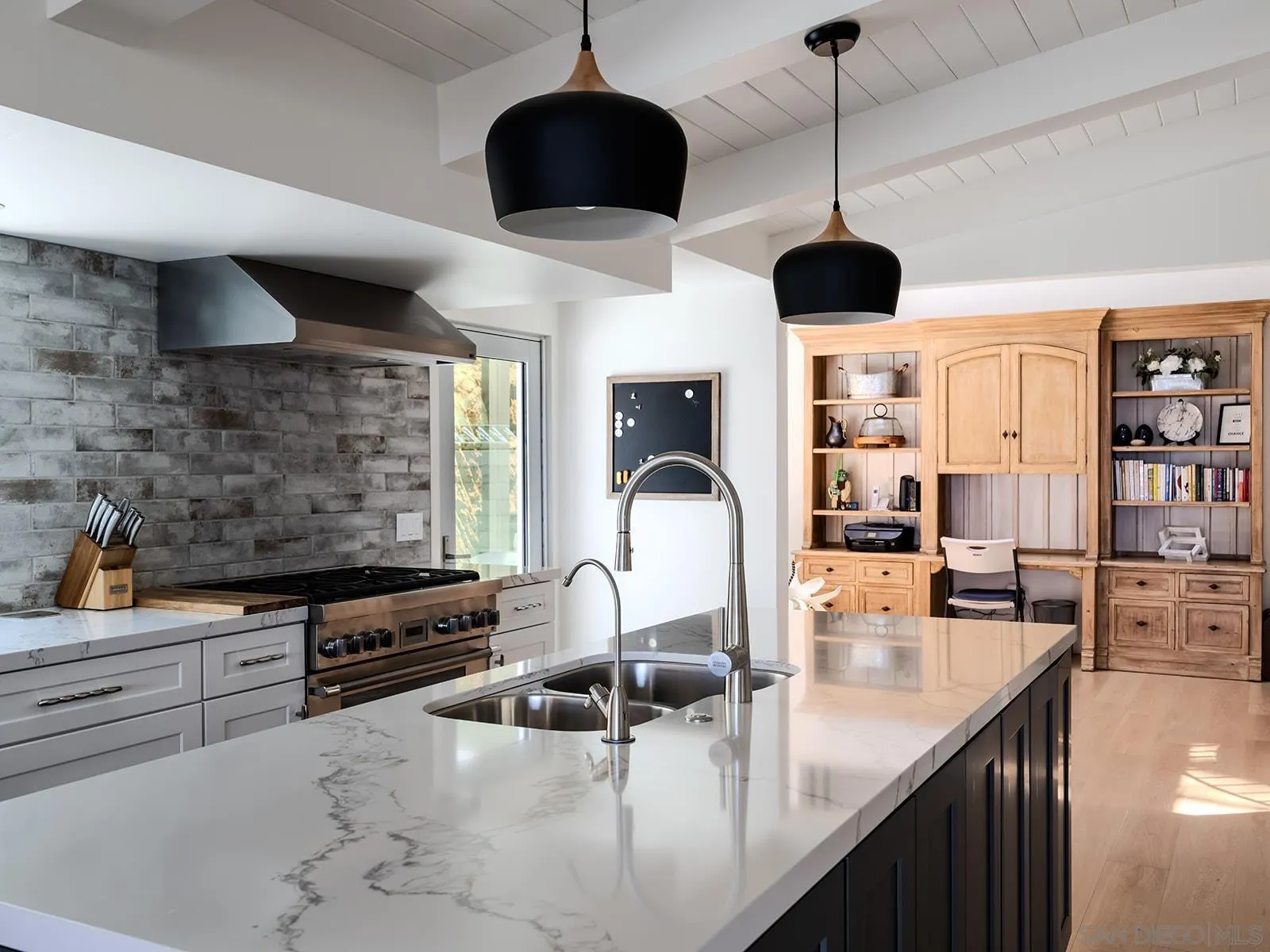 https://cdn.realtyfeed.com/cdn/127/260022846/617ca4be0a034f3eb80b66b79b5eb43b.webp