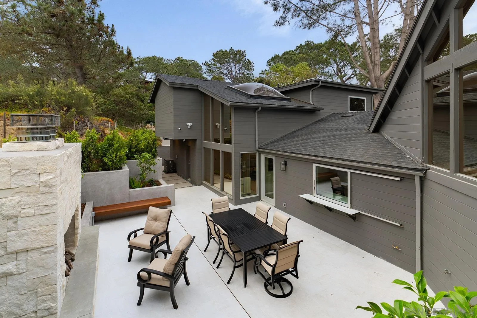 https://cdn.realtyfeed.com/cdn/127/260022846/a01d02061d203842d42515fb04eb14c0.webp