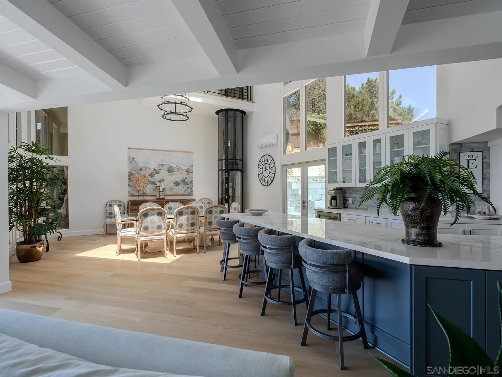 https://cdn.realtyfeed.com/cdn/127/260022846/bdec16215f336d9ed6ce6b5de374f6fa.webp