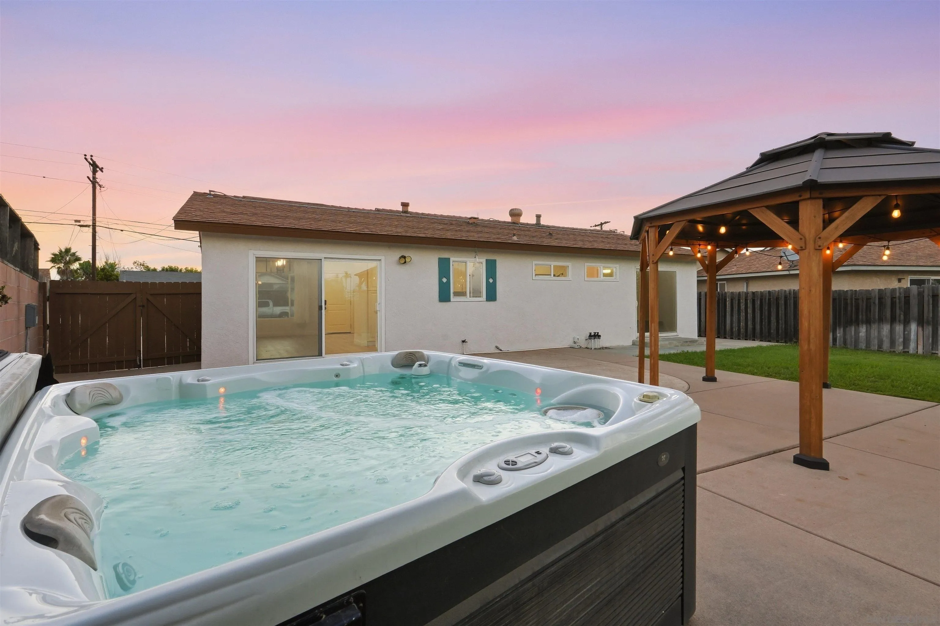 https://cdn.realtyfeed.com/cdn/127/260022847/754562bcc94e7074dbcb7ebc3abe8f1b.webp