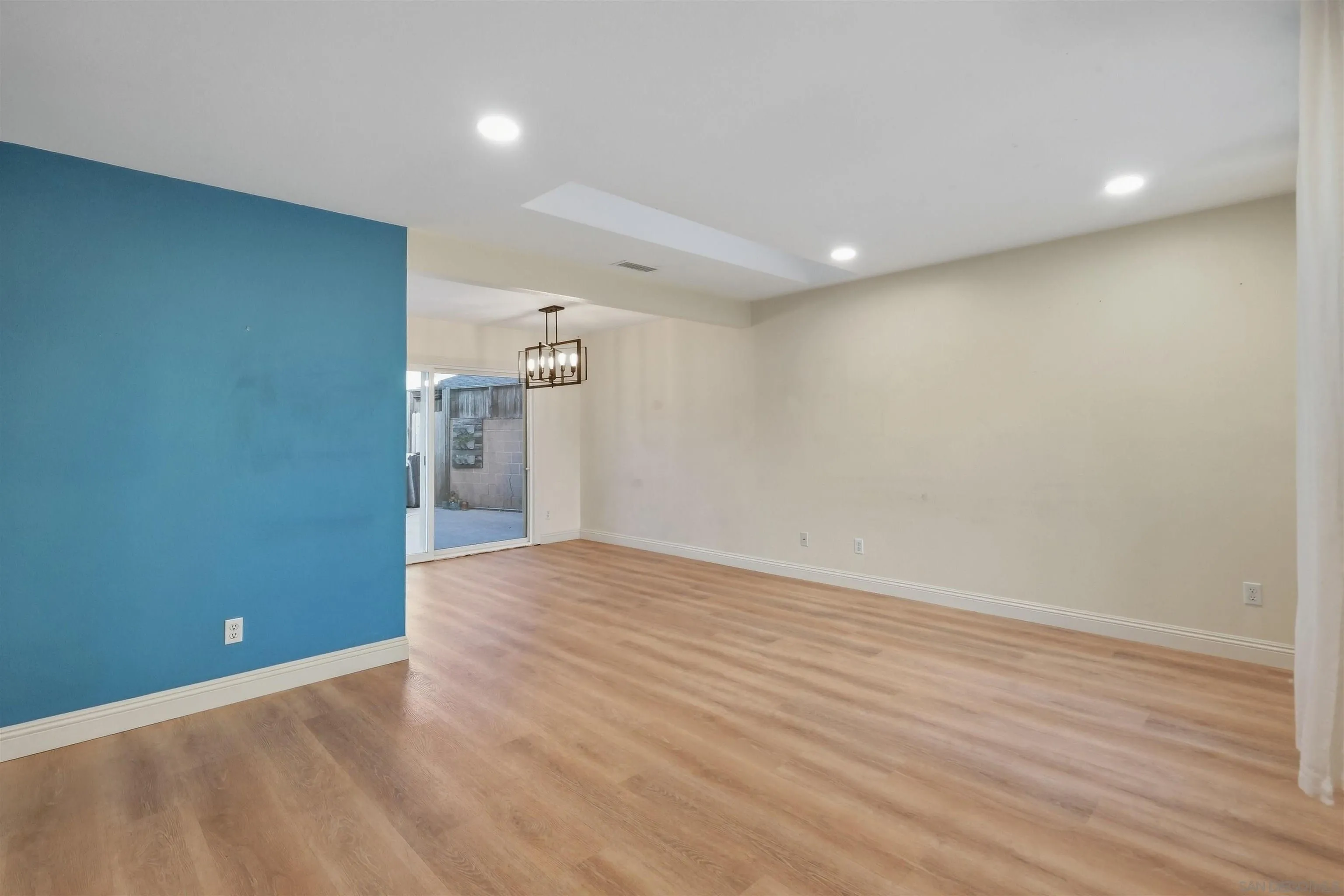 https://cdn.realtyfeed.com/cdn/127/260022847/8364c268c0a52f2b9af37545868d1f8e.webp