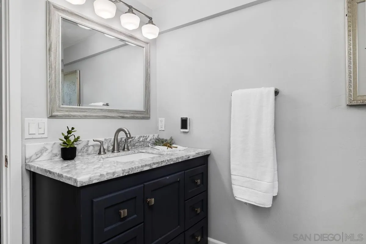 https://cdn.realtyfeed.com/cdn/127/260022850/4fee3b22385594a2bba2b330a5b12421.webp