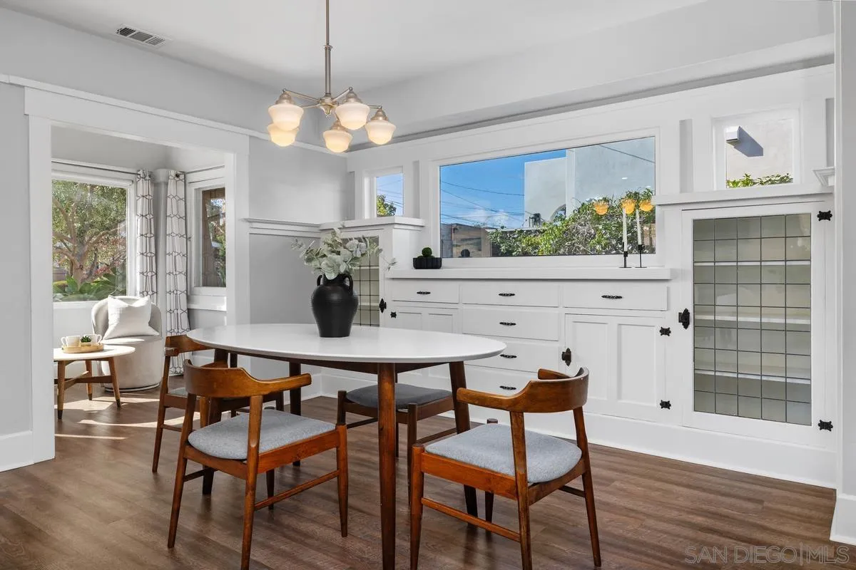 https://cdn.realtyfeed.com/cdn/127/260022850/76f2d1a3af9e5ac7a63001ccd2961742.webp