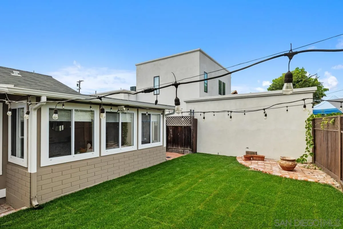 https://cdn.realtyfeed.com/cdn/127/260022850/7957a749e0e93bf09e0c0907cc7540f4.webp