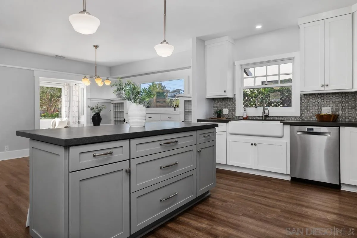 https://cdn.realtyfeed.com/cdn/127/260022850/a95fe15c11f90c74760478c2904bb74e.webp
