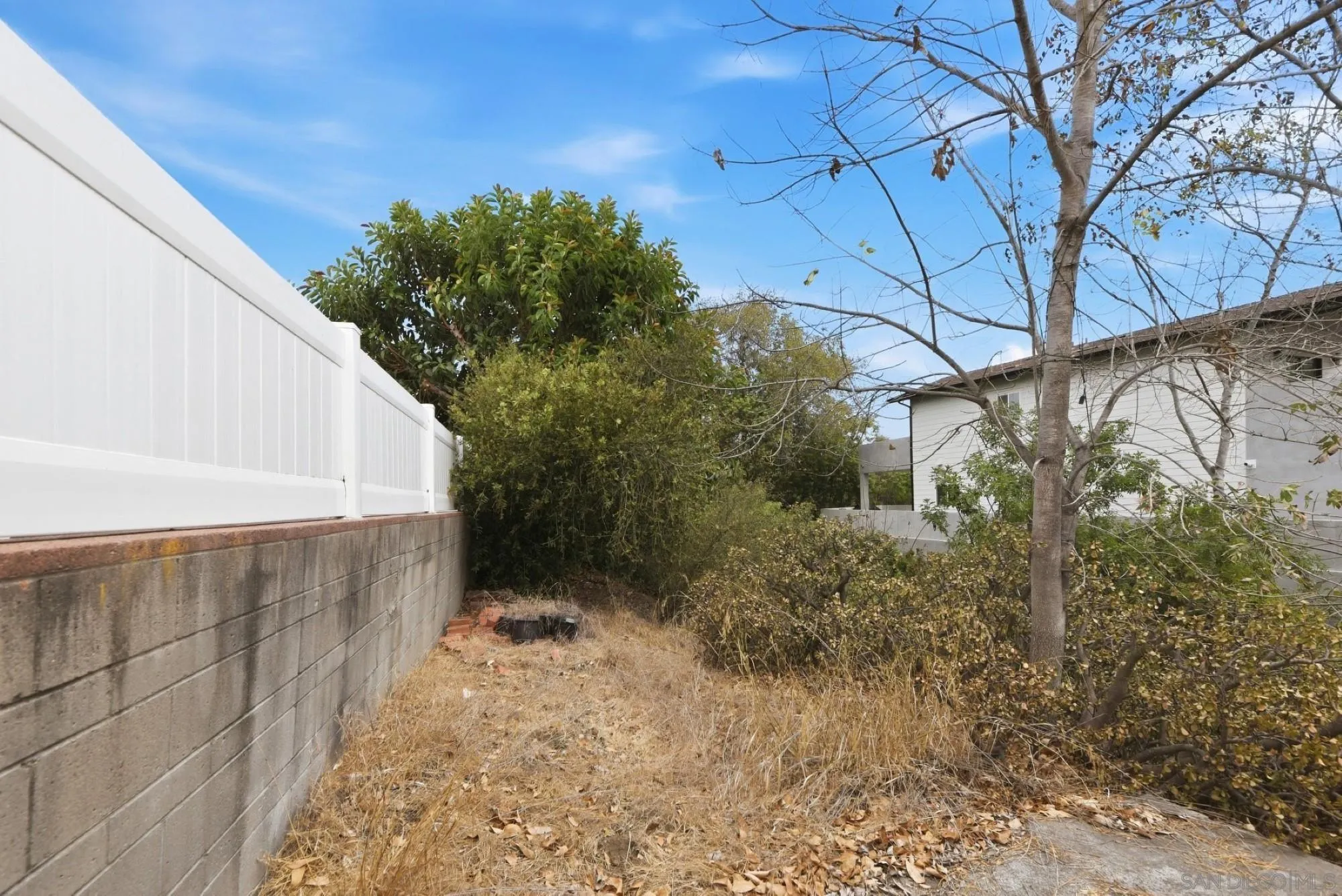 https://cdn.realtyfeed.com/cdn/127/260022851/002071d7064e3f9ac6bbb80e8a915815.webp