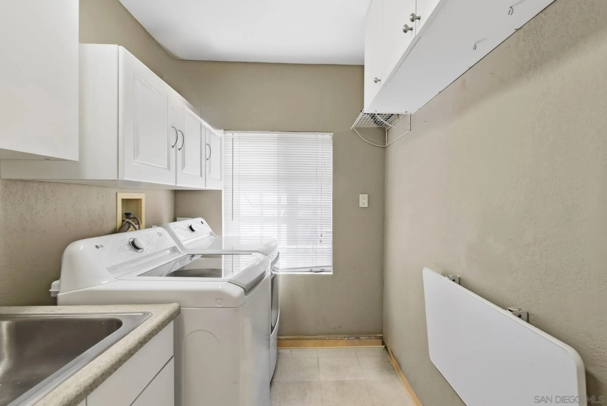 https://cdn.realtyfeed.com/cdn/127/260022851/743efb0f8e9c894e2baa64fec1a7f80d.webp
