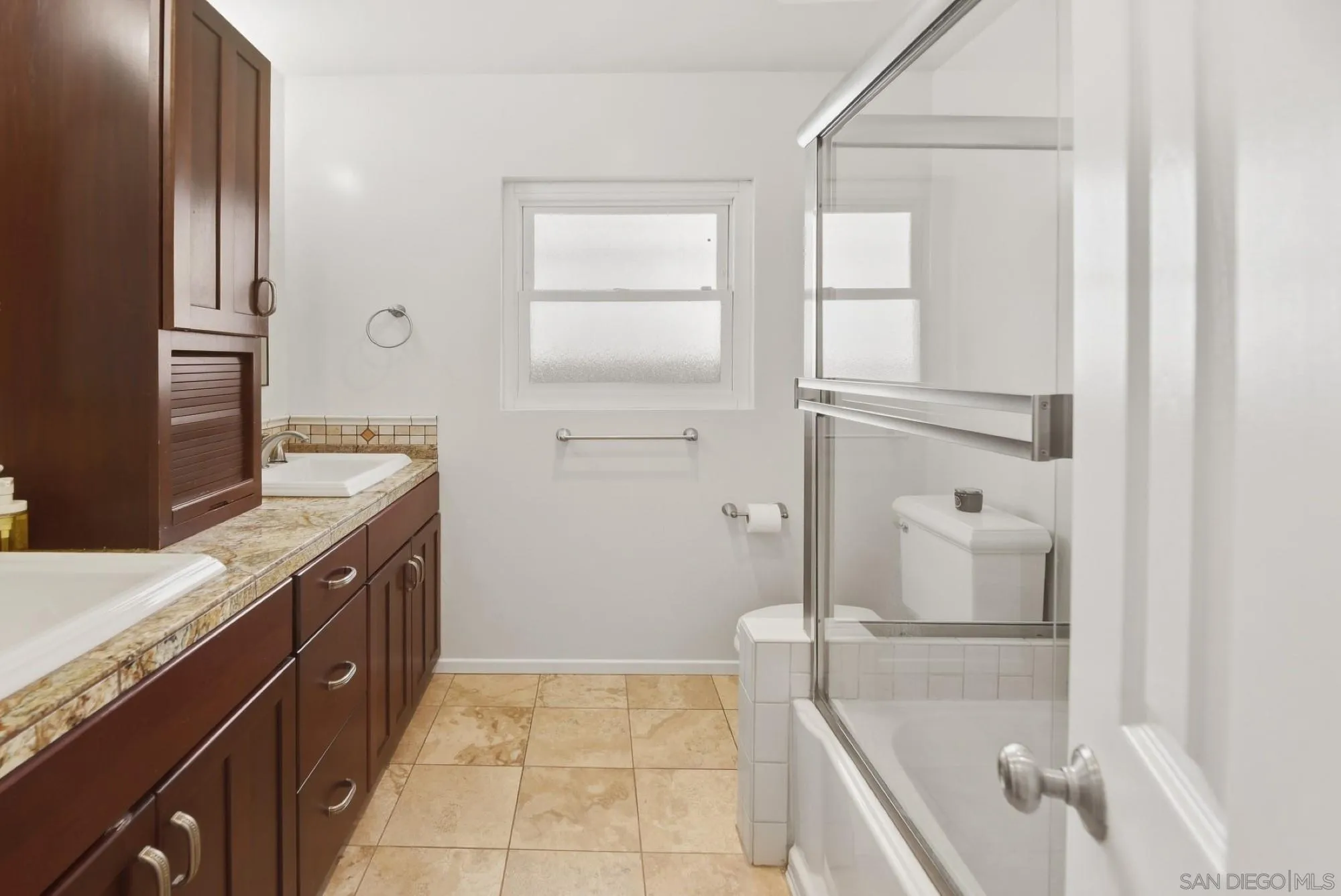 https://cdn.realtyfeed.com/cdn/127/260022851/d36d17ae3e7aaeeae9ee62f8e8f15048.webp
