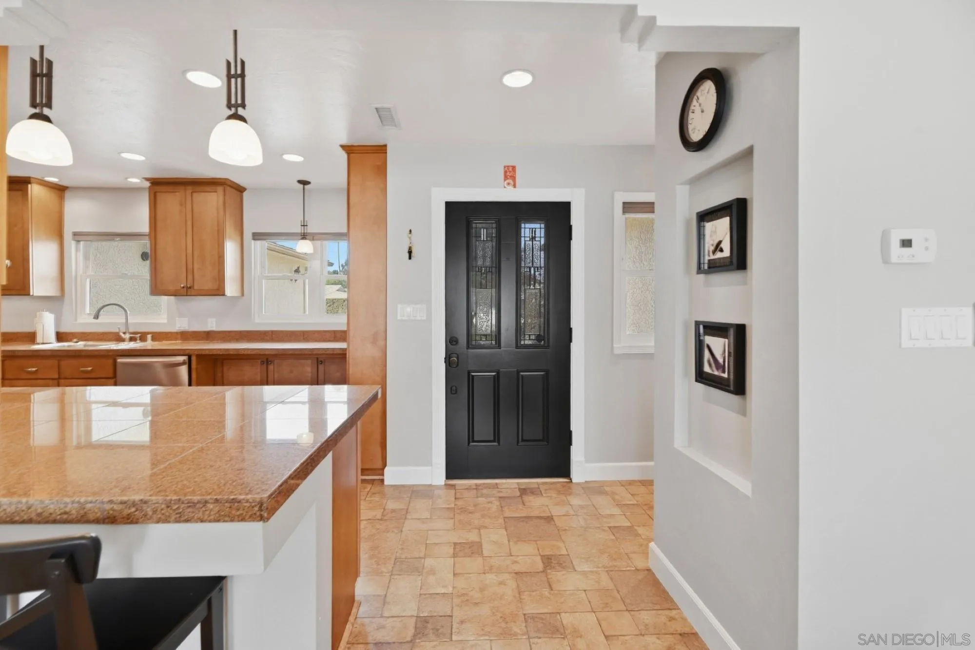 https://cdn.realtyfeed.com/cdn/127/260022851/e03a4ce6f58df82704022ea17992fdbc.webp